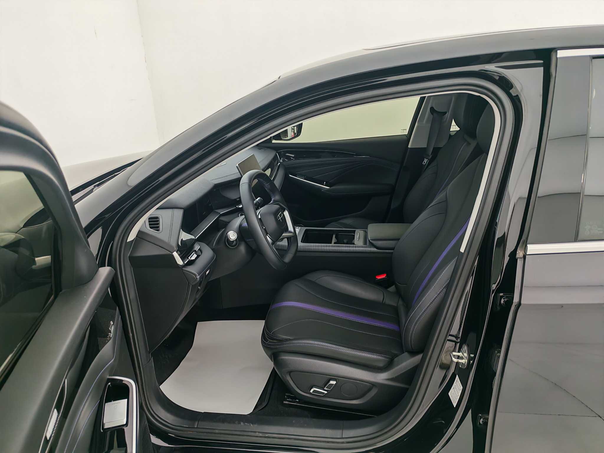 2025 car image #10