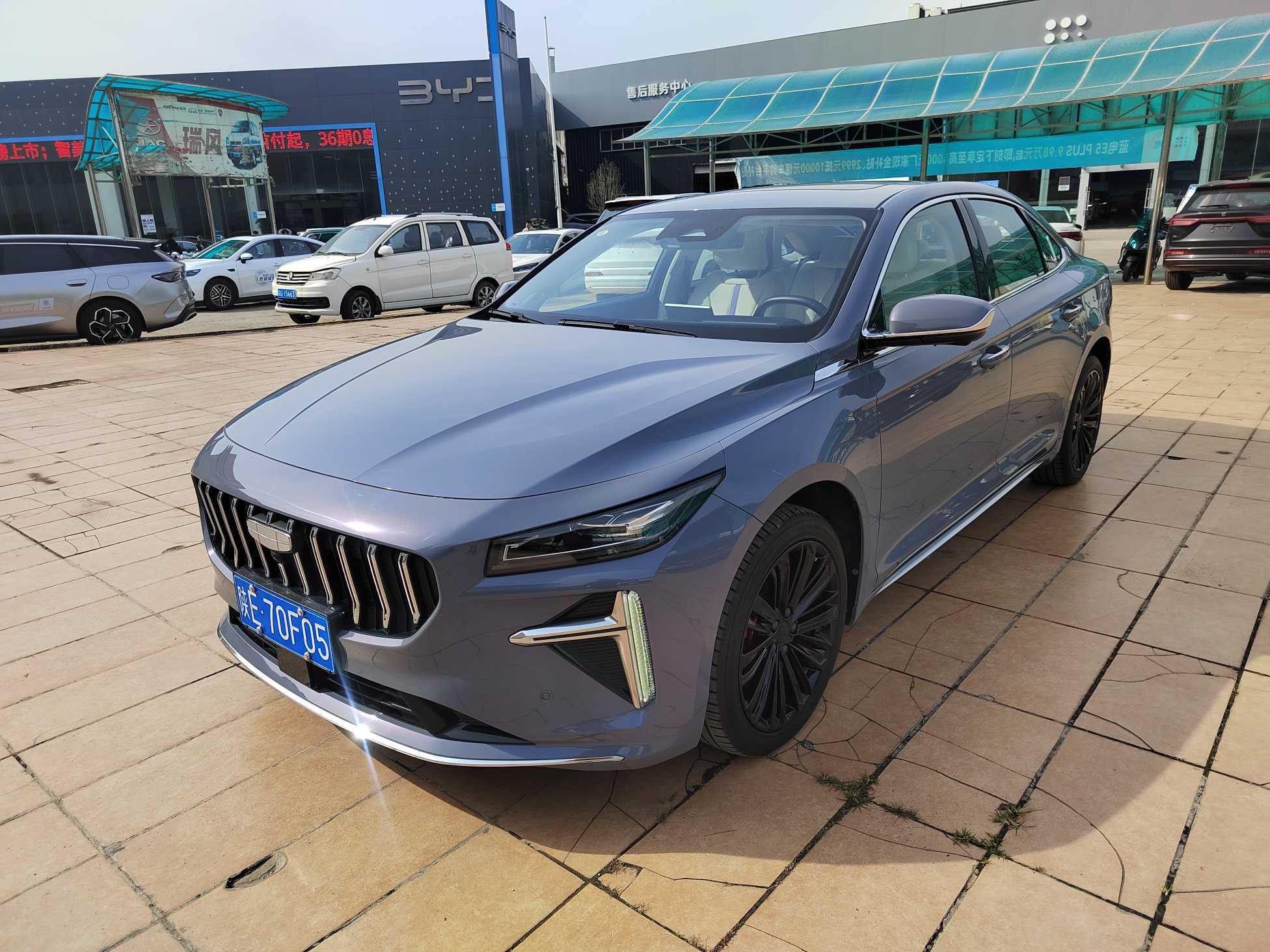 GEELY PrefaceL 2023 car image #10