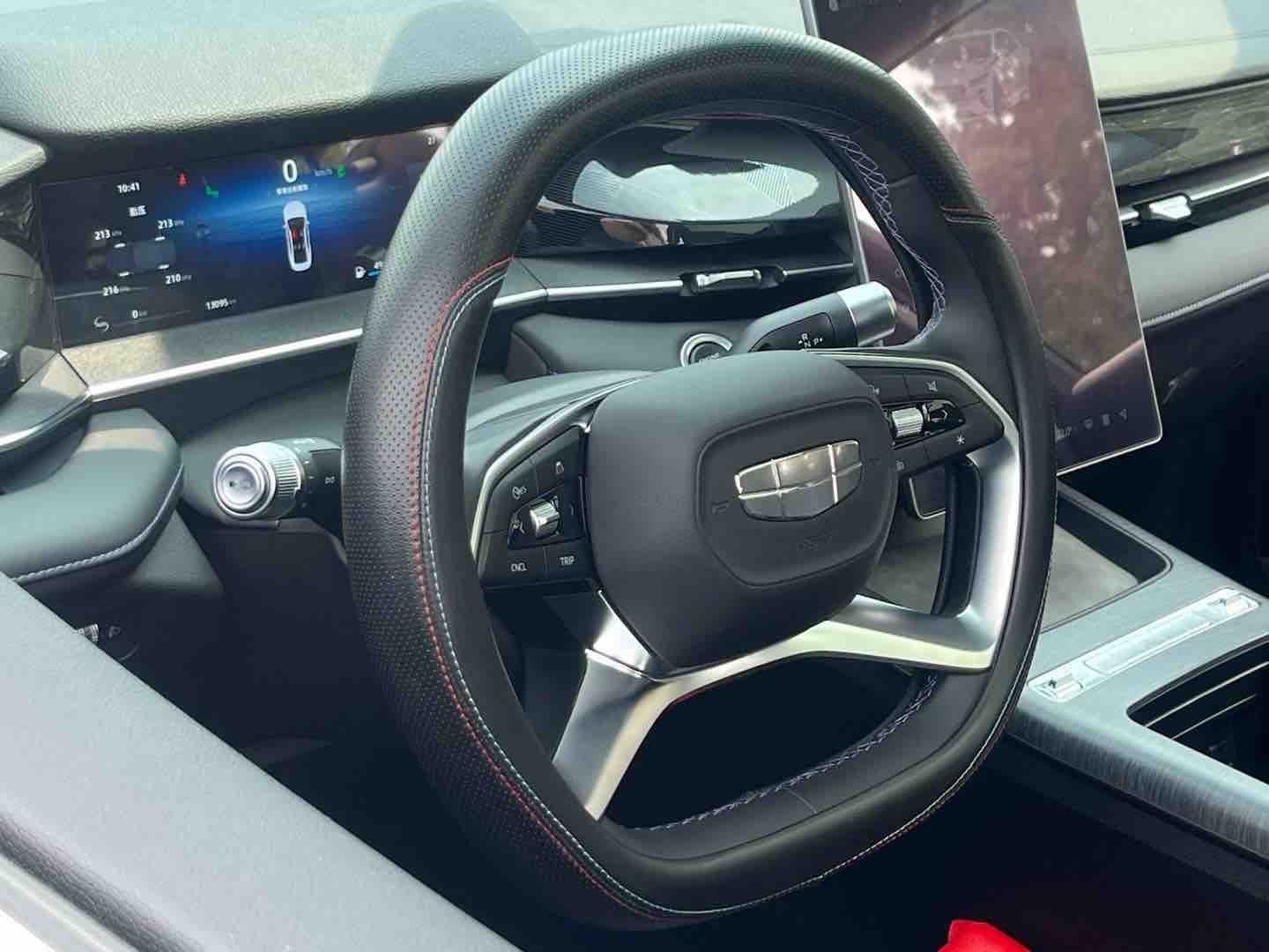 GEELY PrefaceL 2024 car image #10