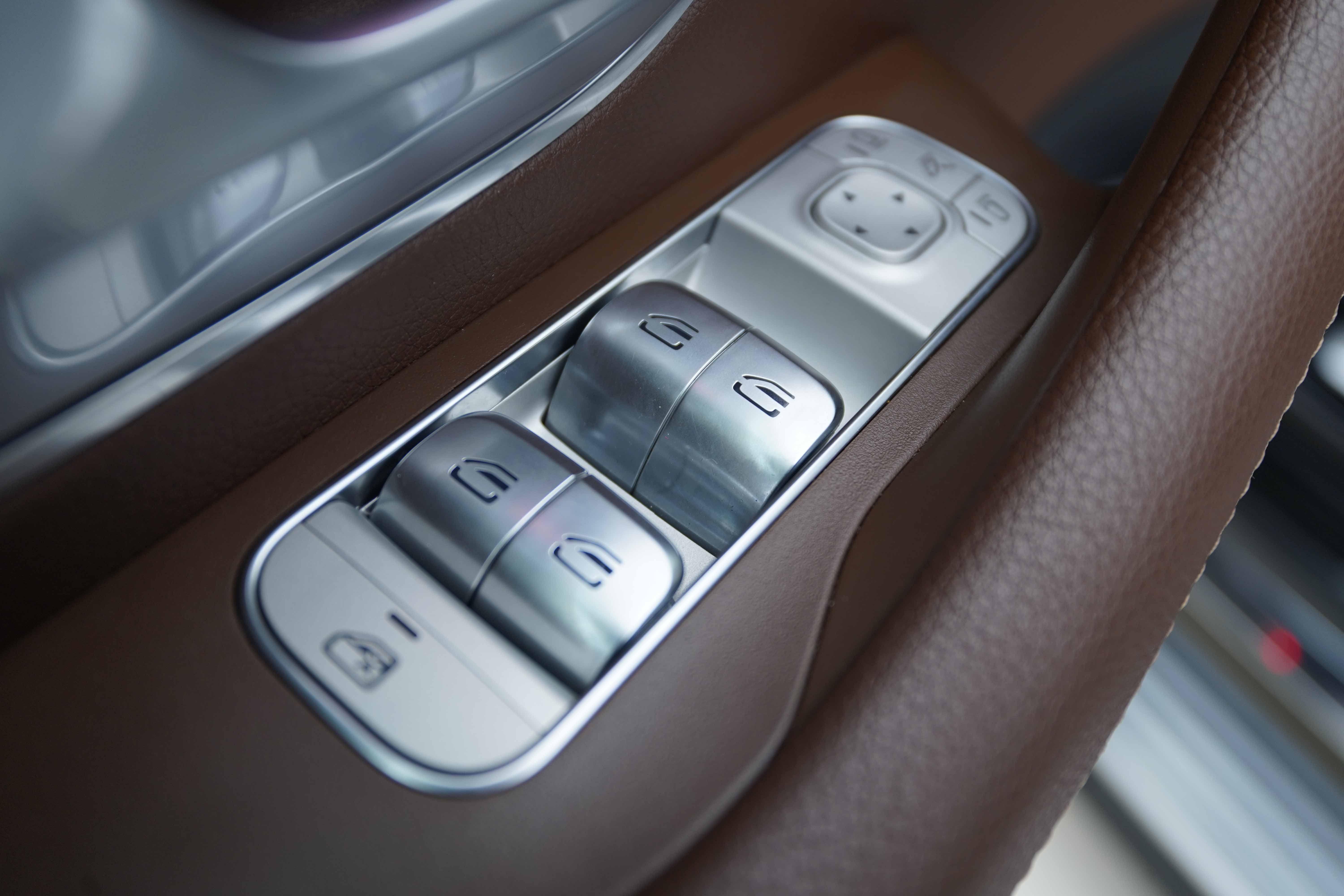 Mercedes-Benz 2024 car image #10