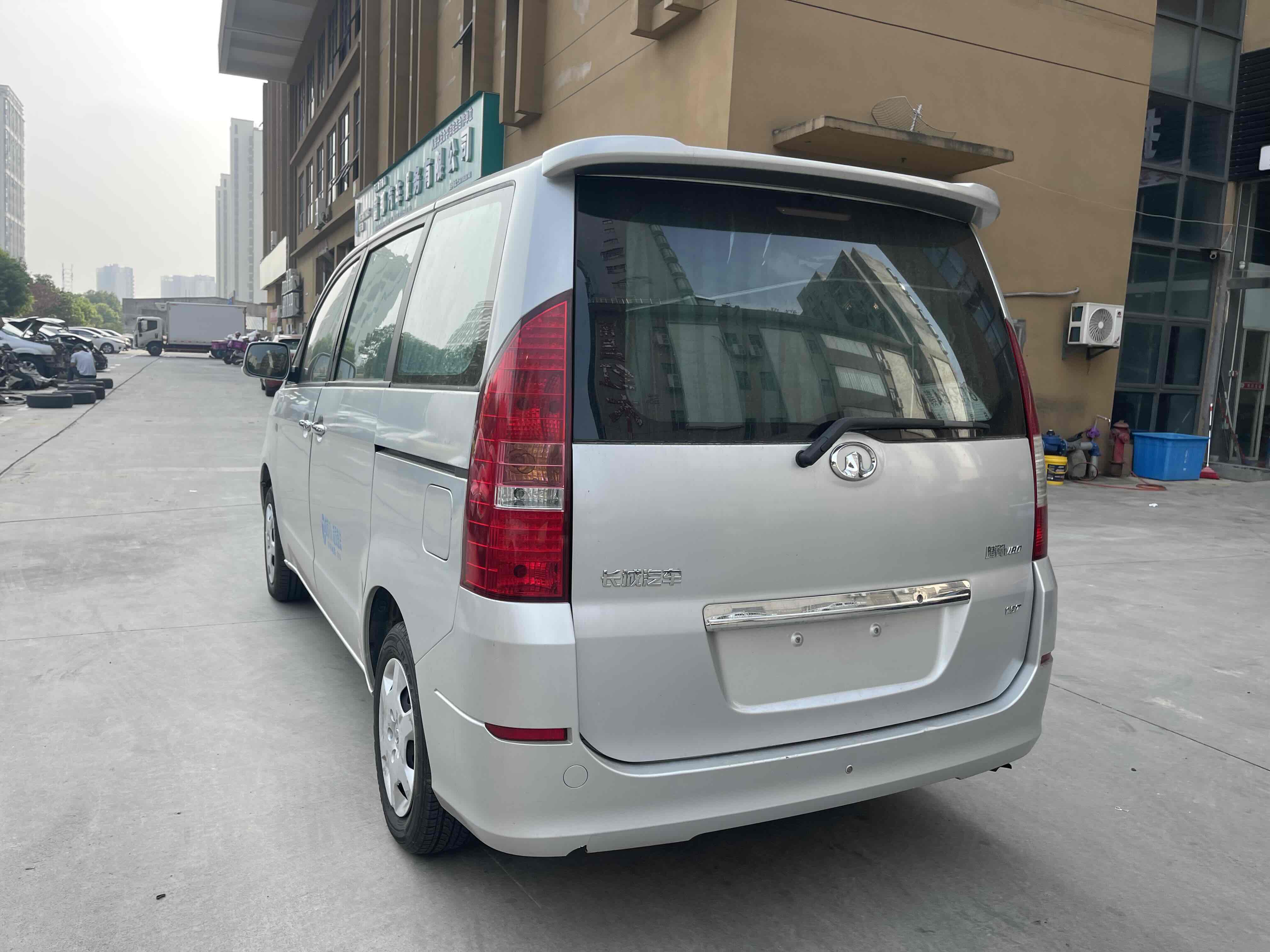 Great Wall V80 2012 car image #10