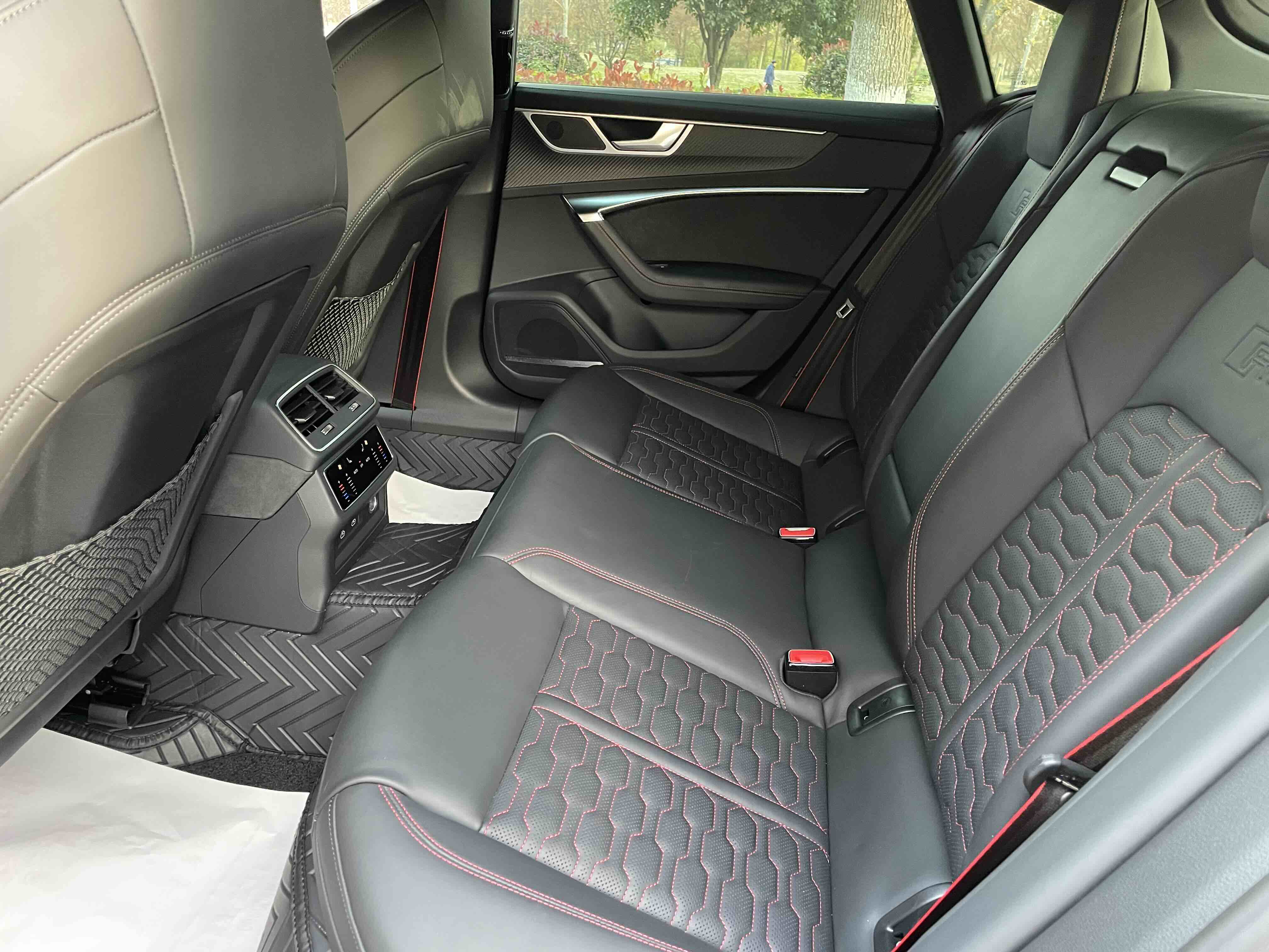 Audi RS 7 2024 car image #10