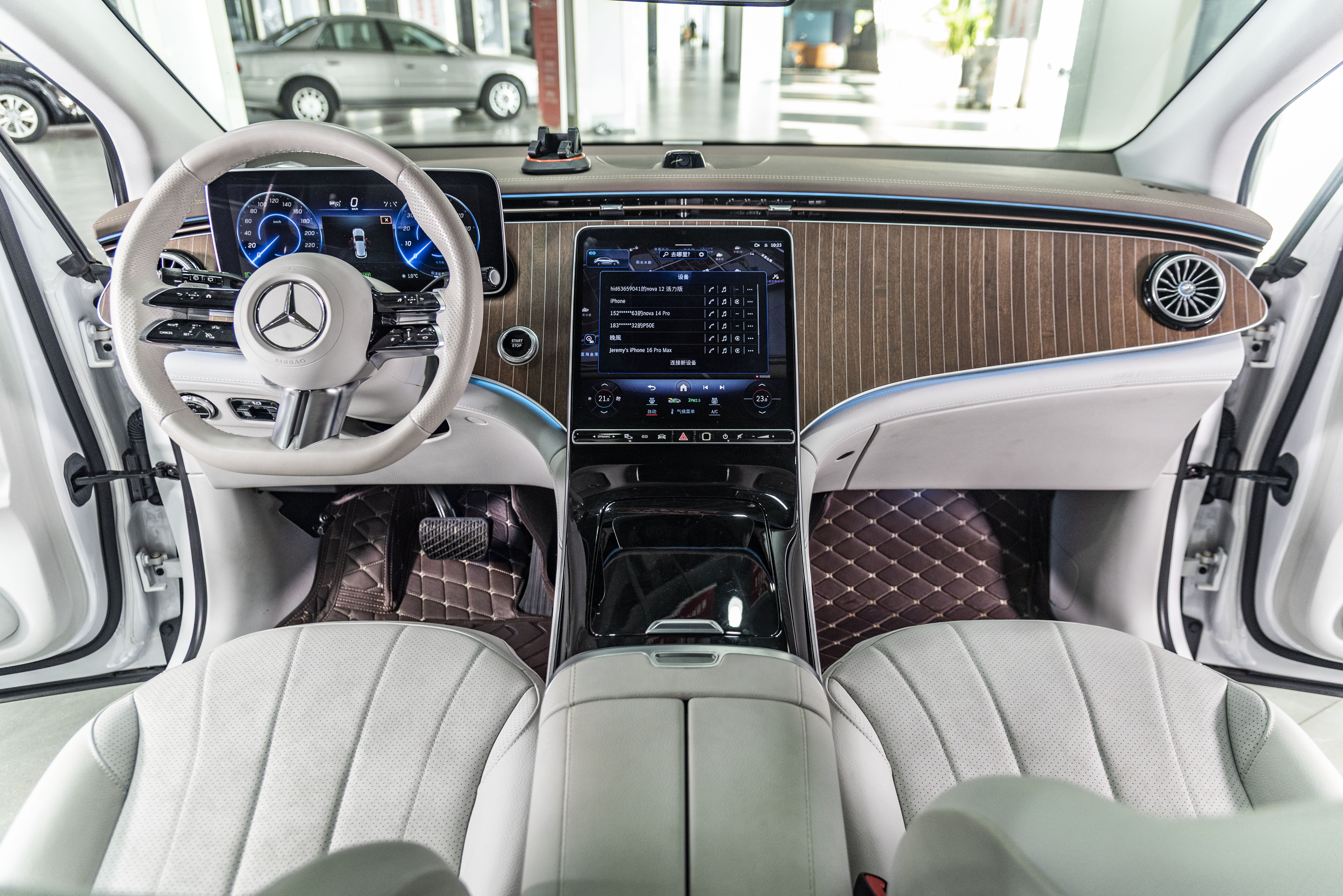 Mercedes-Benz EQE SUV 2025 #10 Mercedes-Benz EQE SUV 2025 car image #10