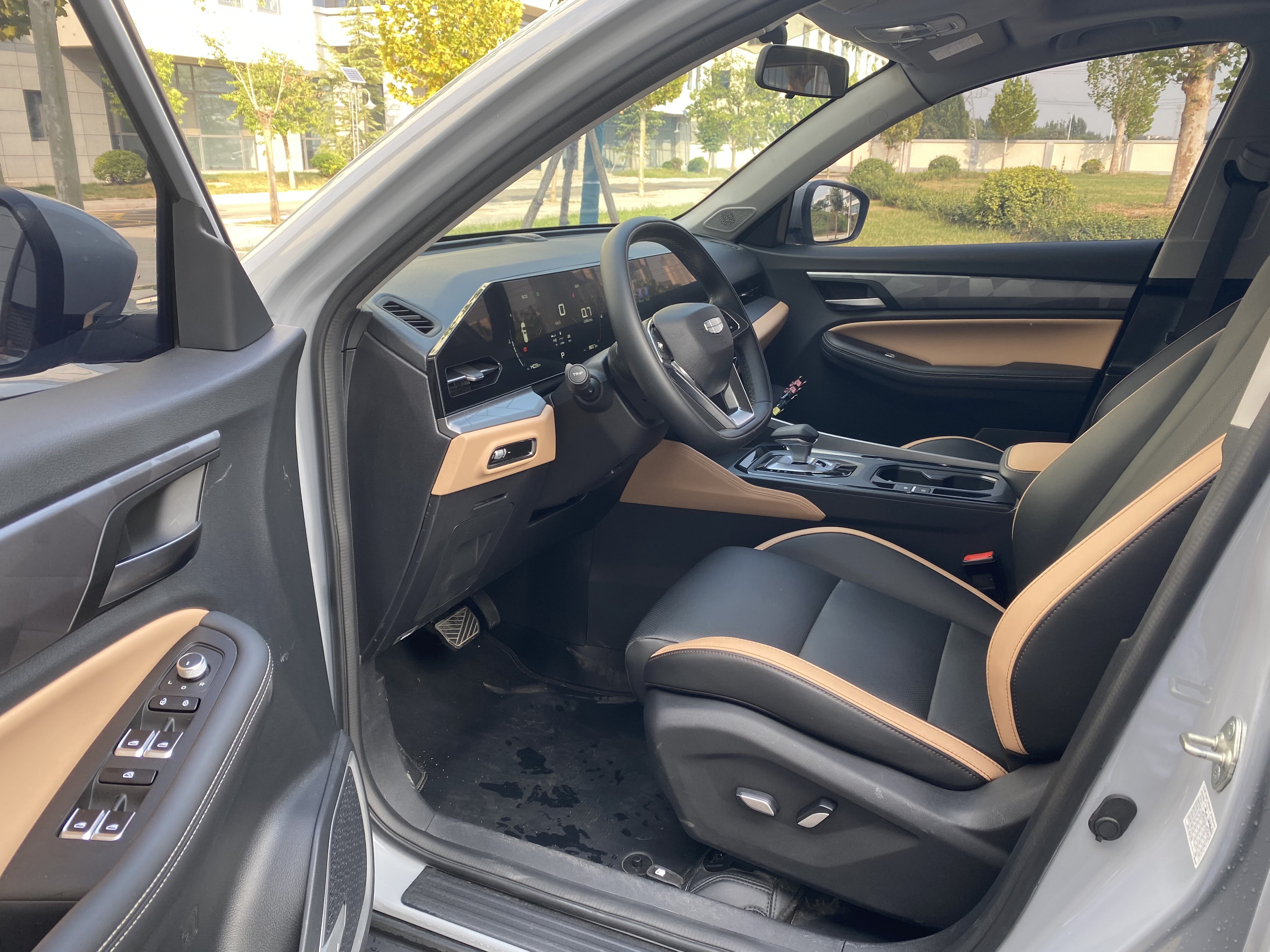 GEELY OkavangoPRO 2024 car image #10