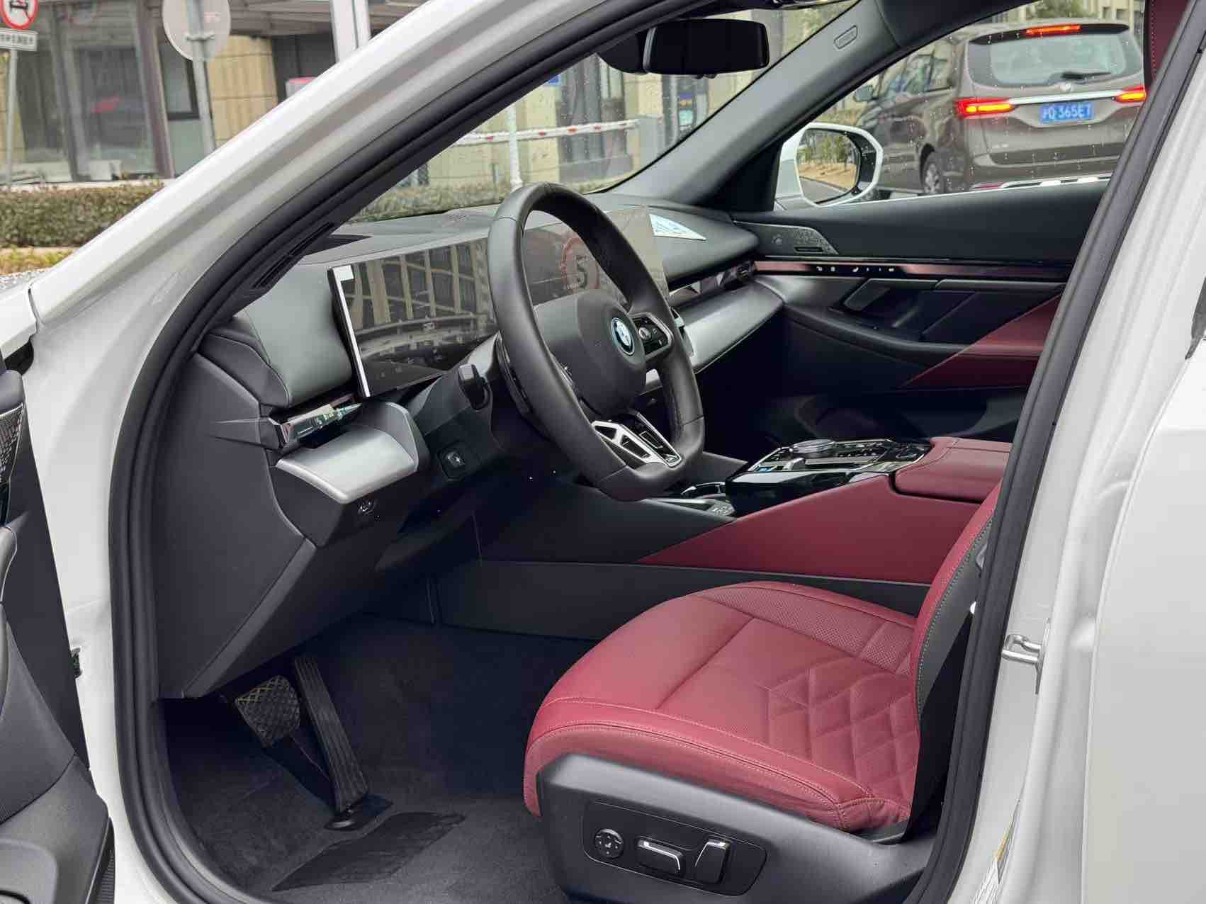 BMW i5 2025 immagine di auto #10