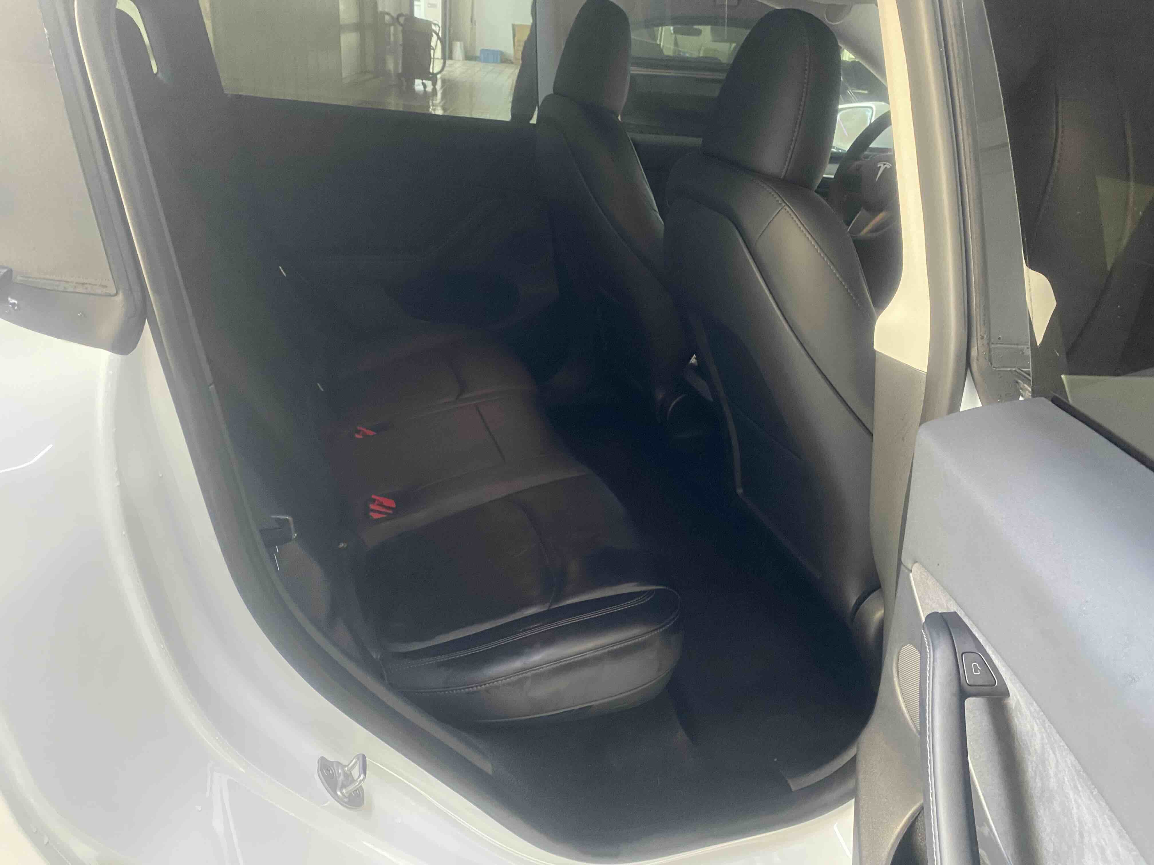 Tesla Model Y 2024 #10 Tesla Model Y 2024 car image #10