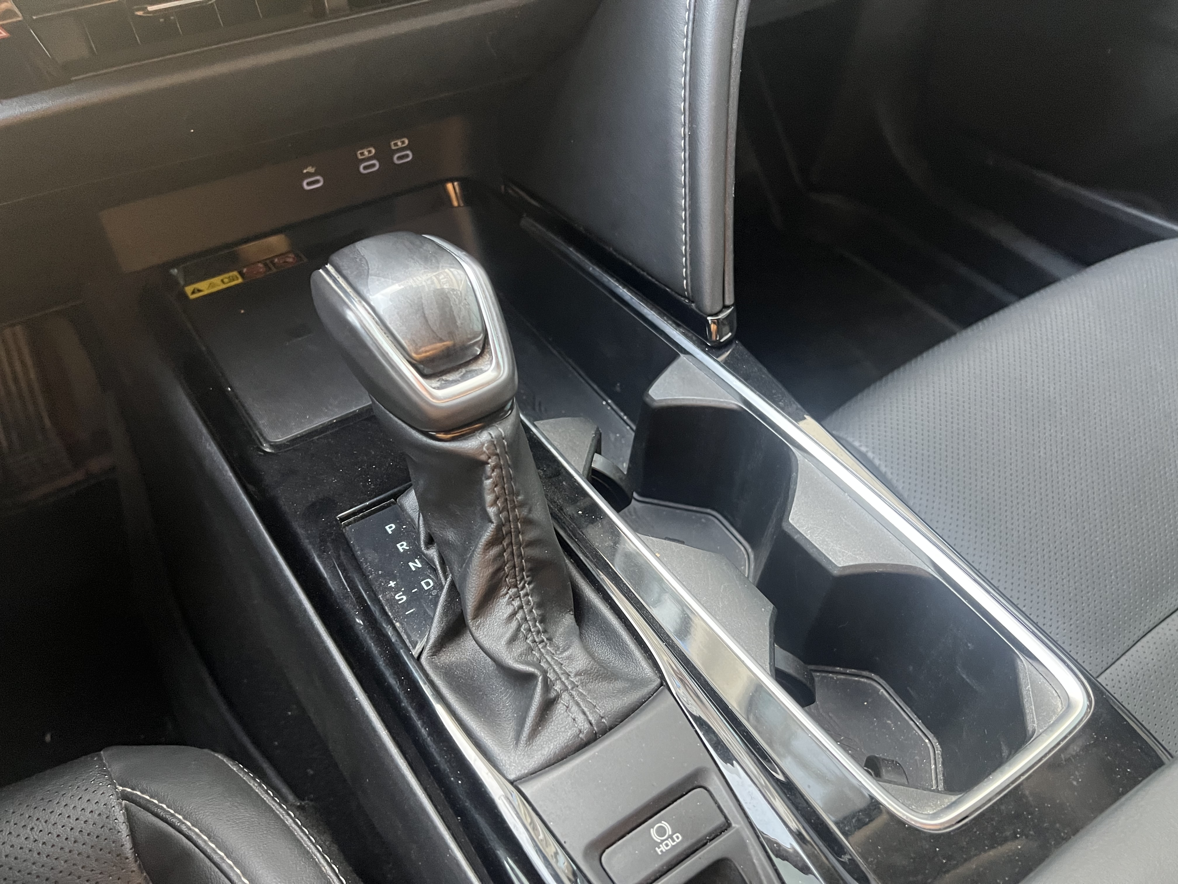 Toyota Camry 2024 car image #10