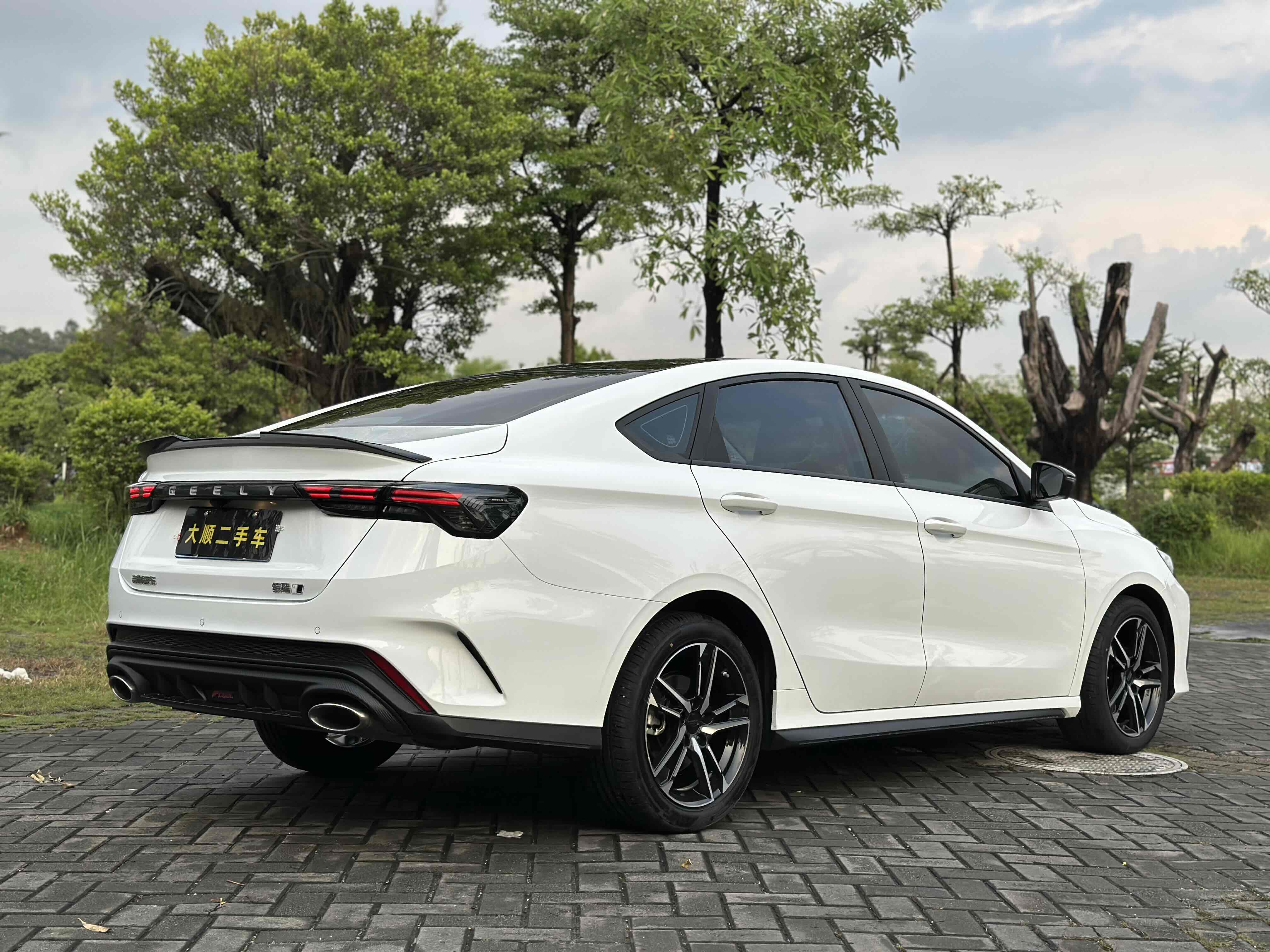 GEELY Binray 2024 car image #10