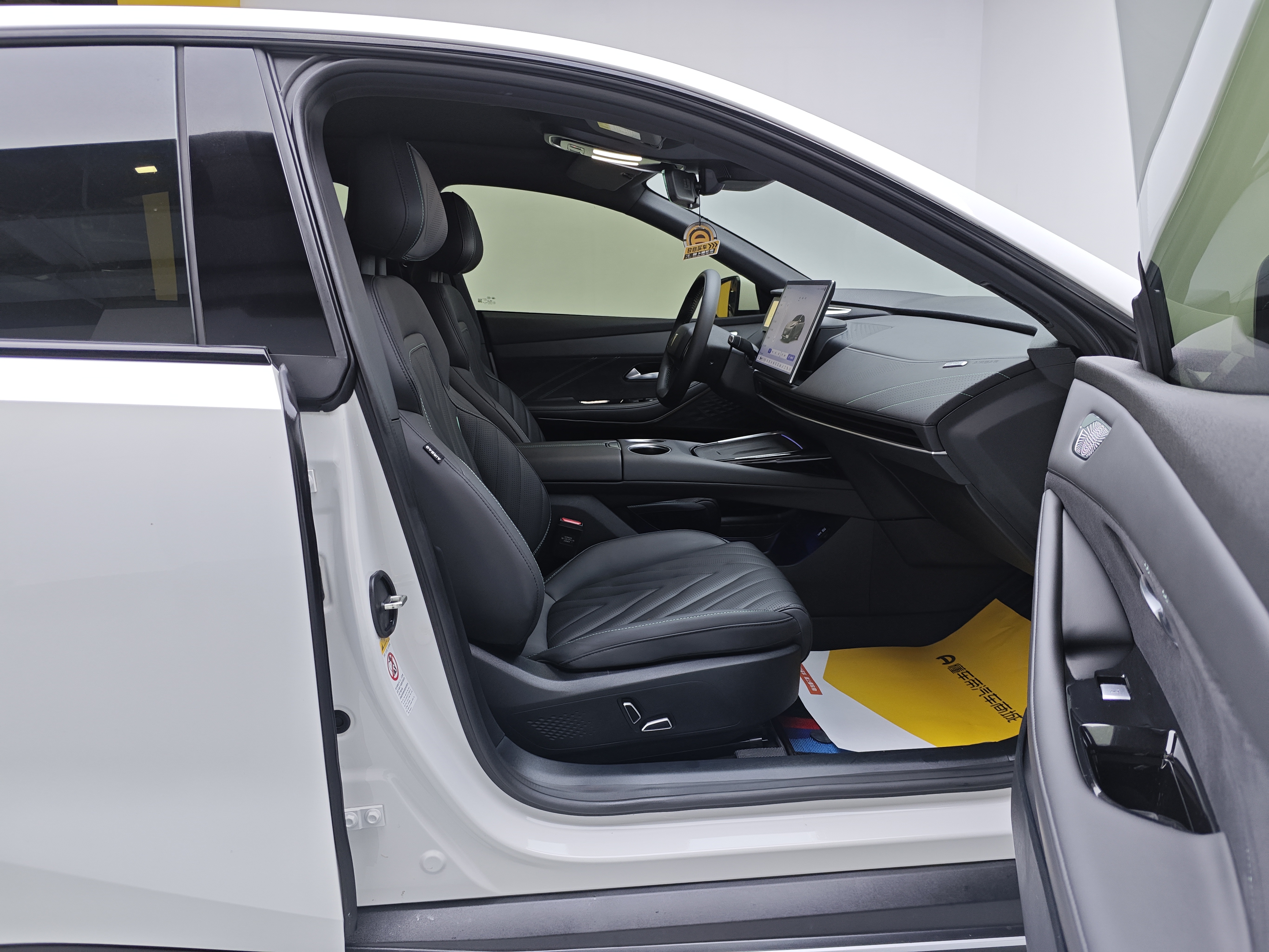 Deepal SL03 2024 image de voiture #10