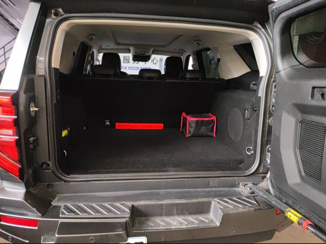 Tank 400 New Energy 2024 #10 Tank 400 New Energy 2024 car image #10