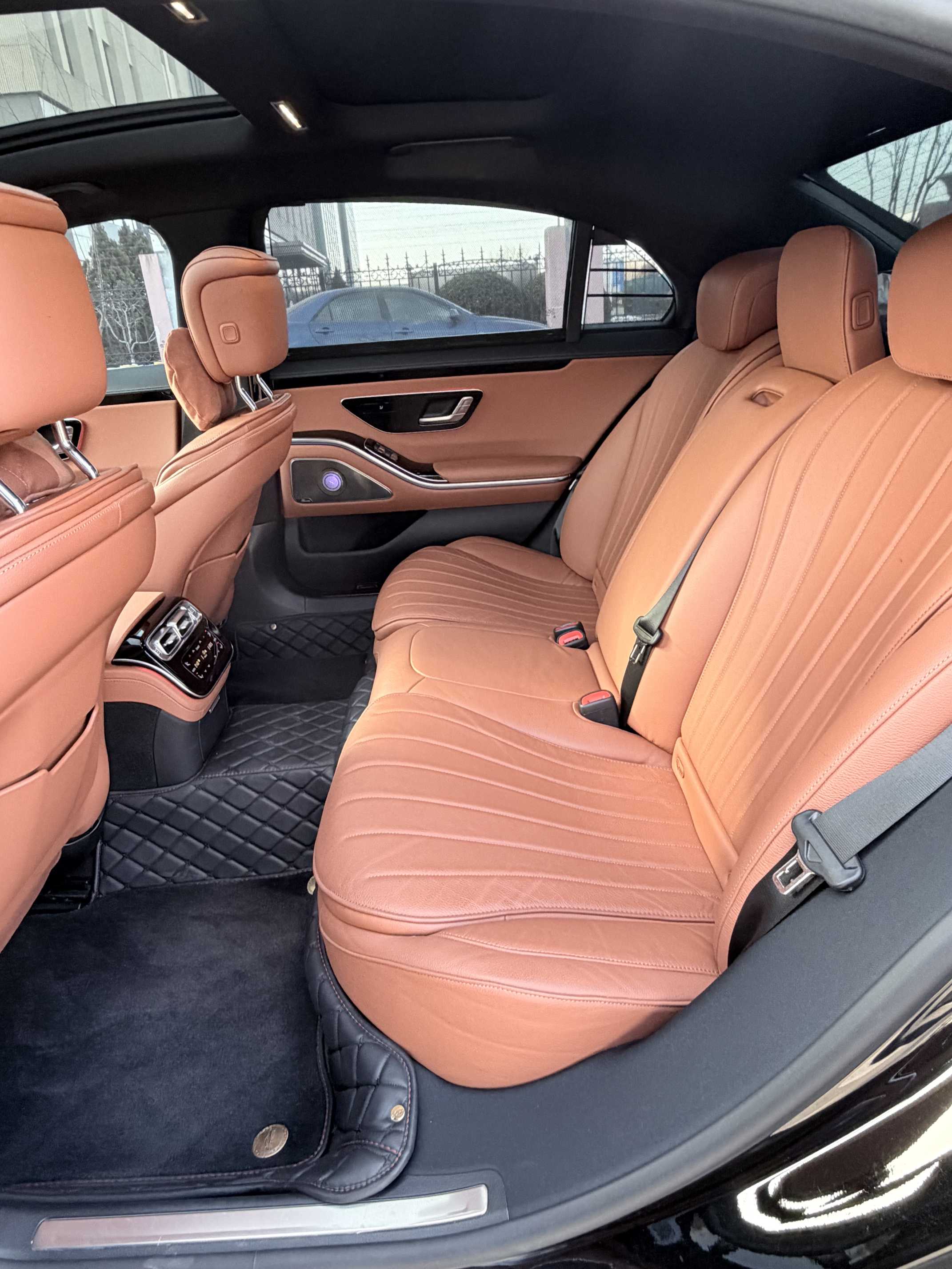 Mercedes-Benz S Class 2024 car image #10