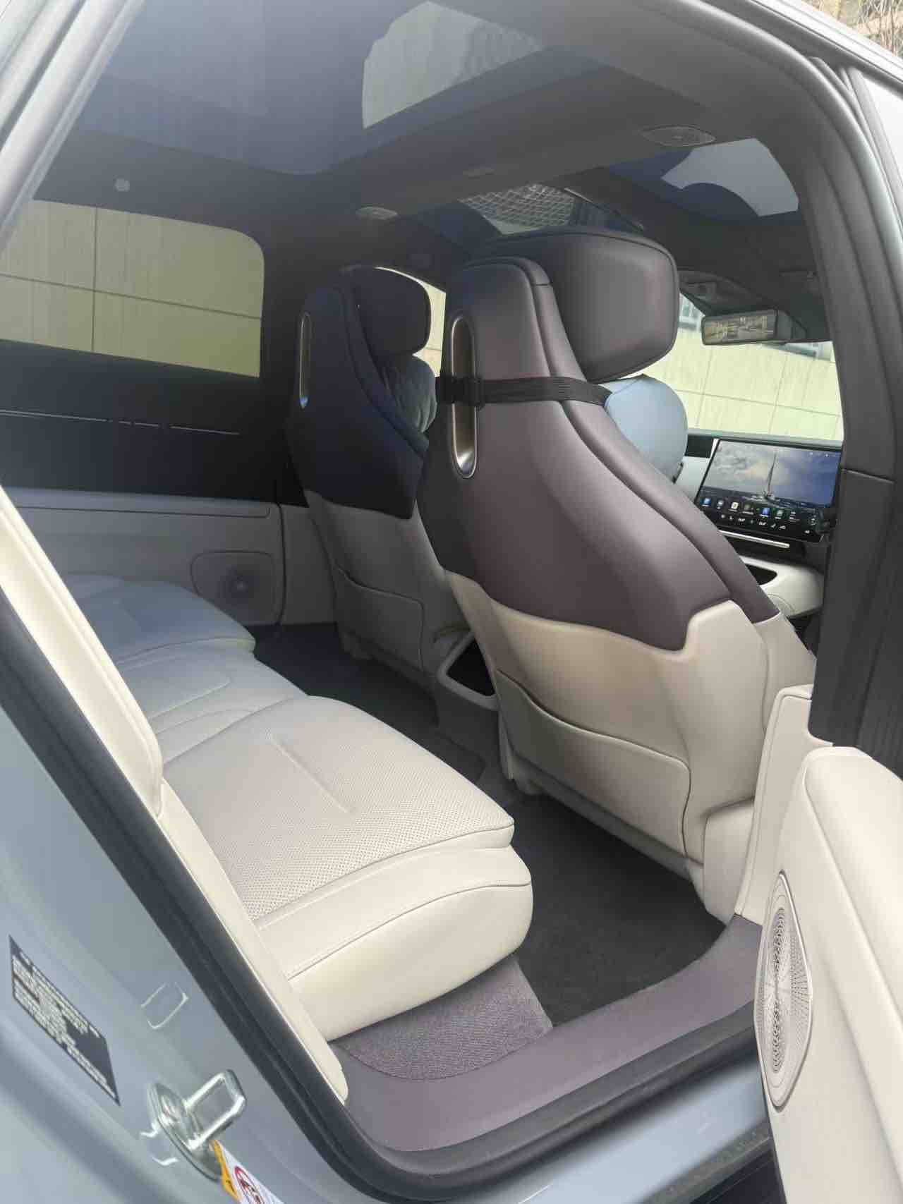 阿维塔 阿维塔12 2024 汽车图片 #10