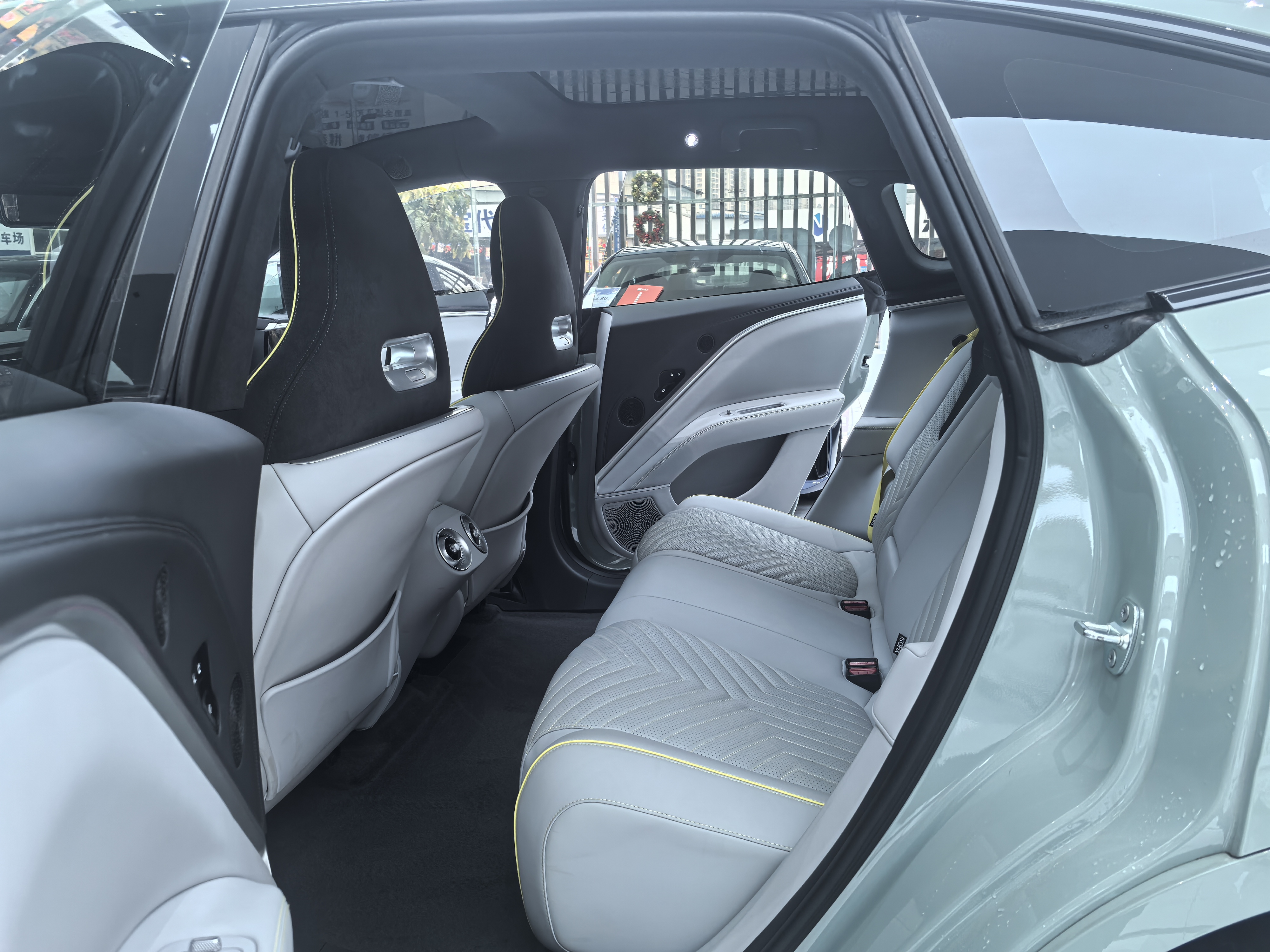 Avatr 11 2024 imagem de carro #10