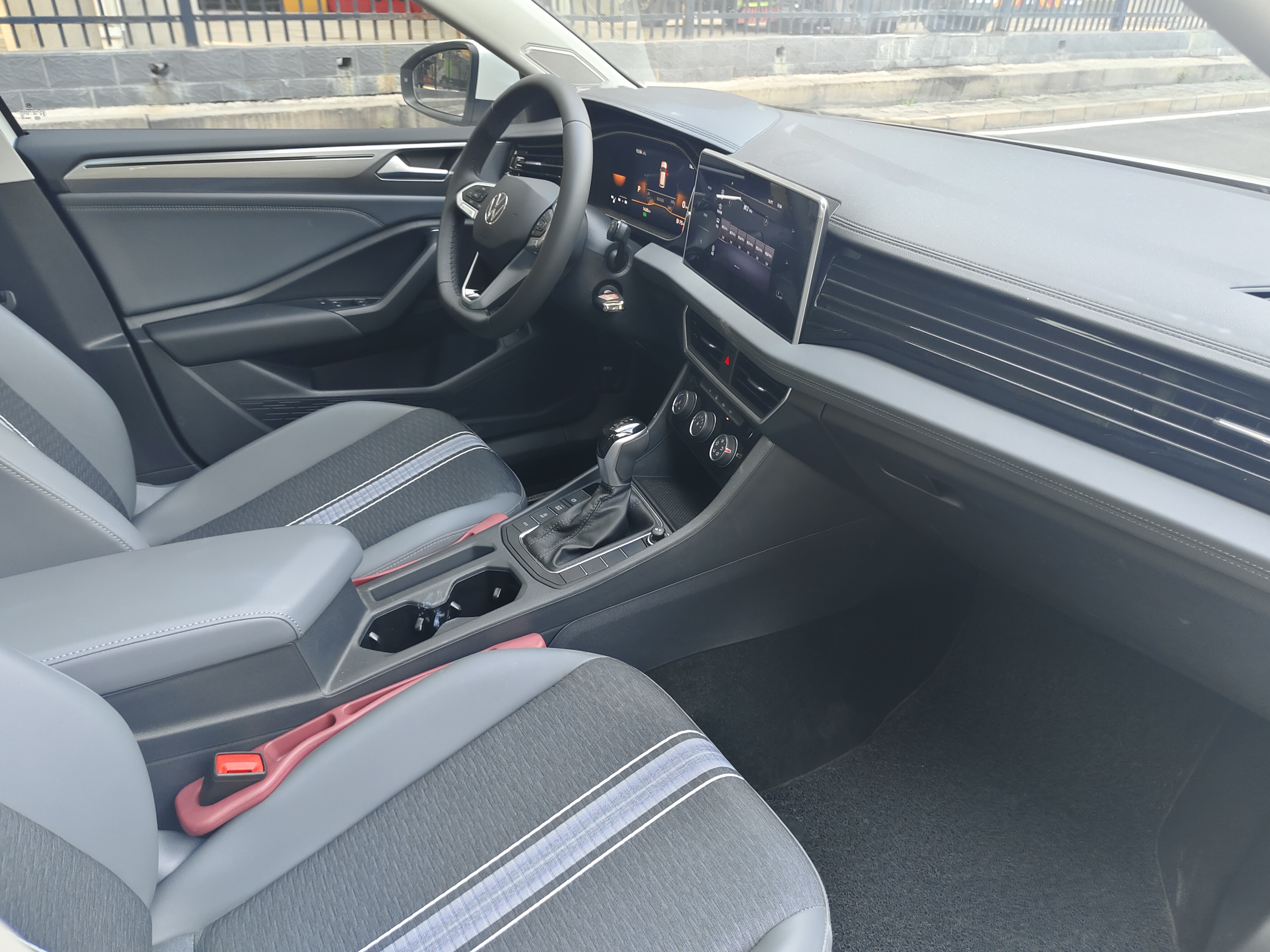 Volkswagen Sagitar 2025 immagine di auto #10