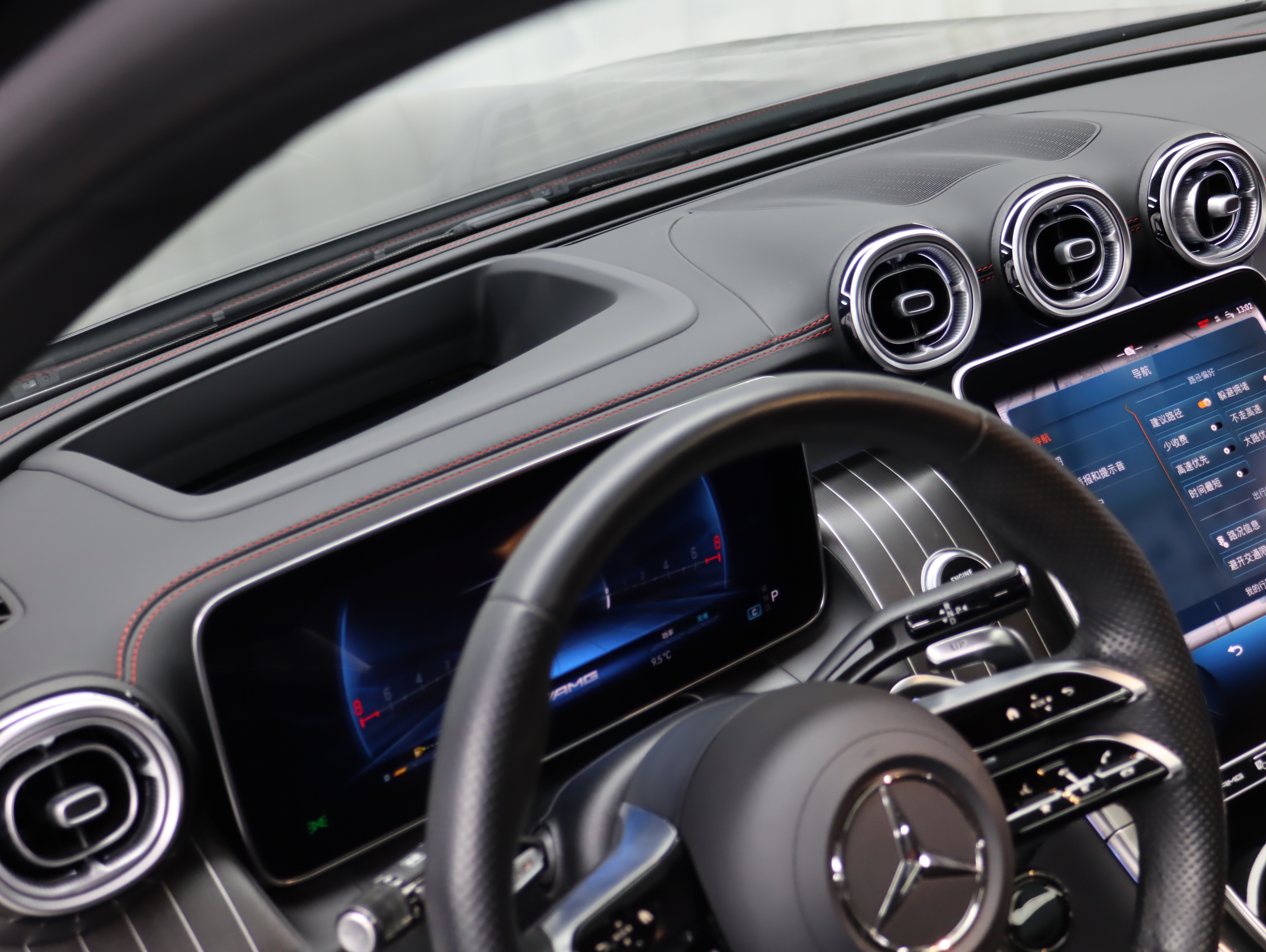 Mercedes-Benz GLC AMG 2025 #10 Mercedes-Benz GLC AMG 2025 car image #10