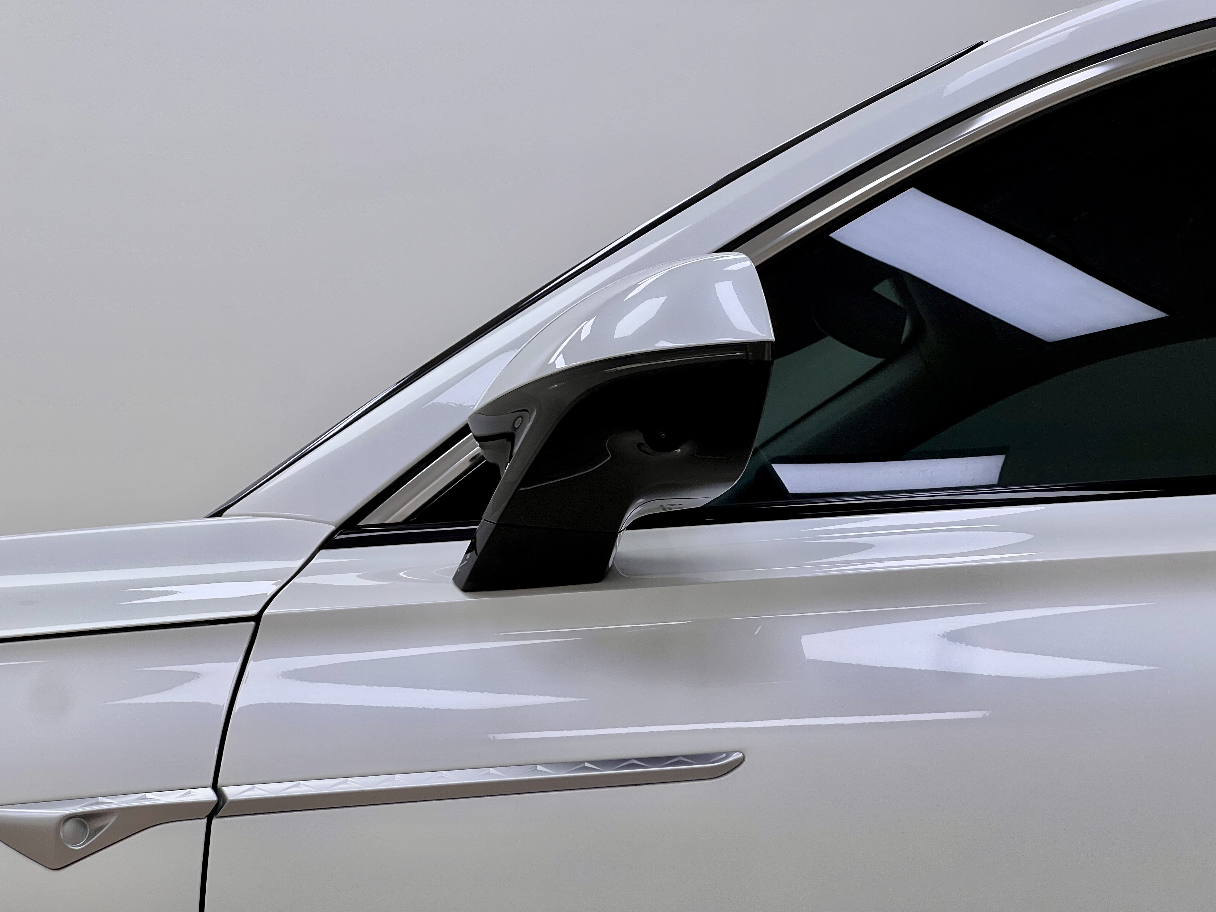 Roewe D5X DMH 2024 car image #10