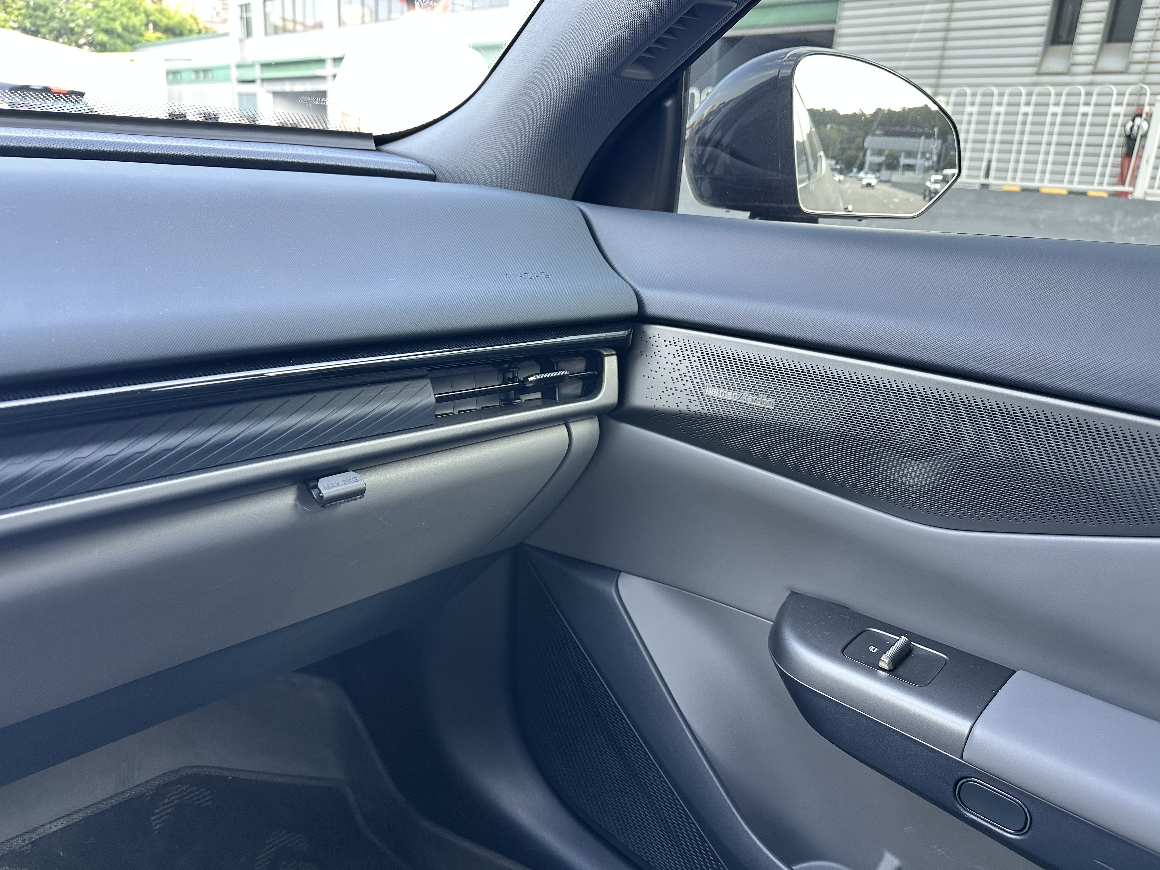 Lynk & Co 07 EM-P 2025 car image #10