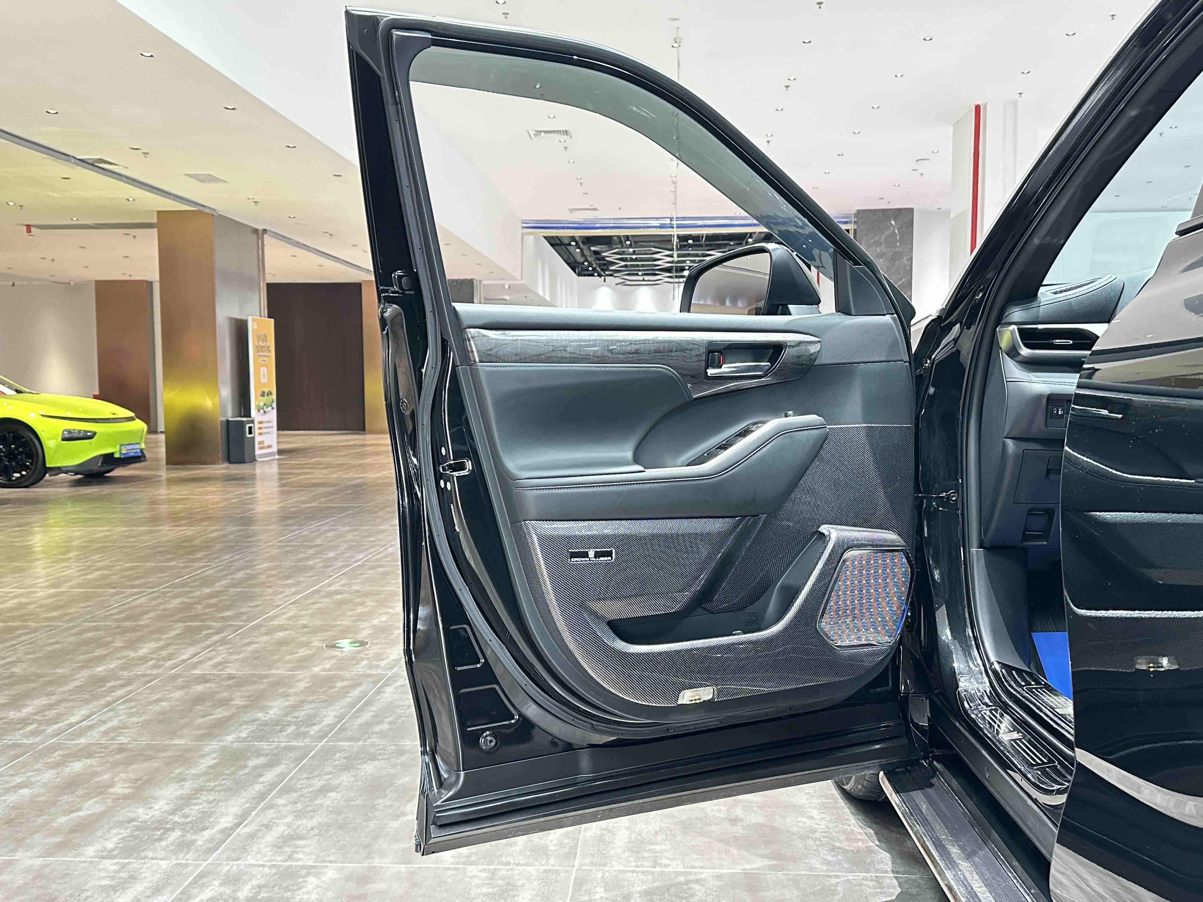 Toyota Crown Kluger 2025 #10 Toyota Crown Kluger 2025 car image #10