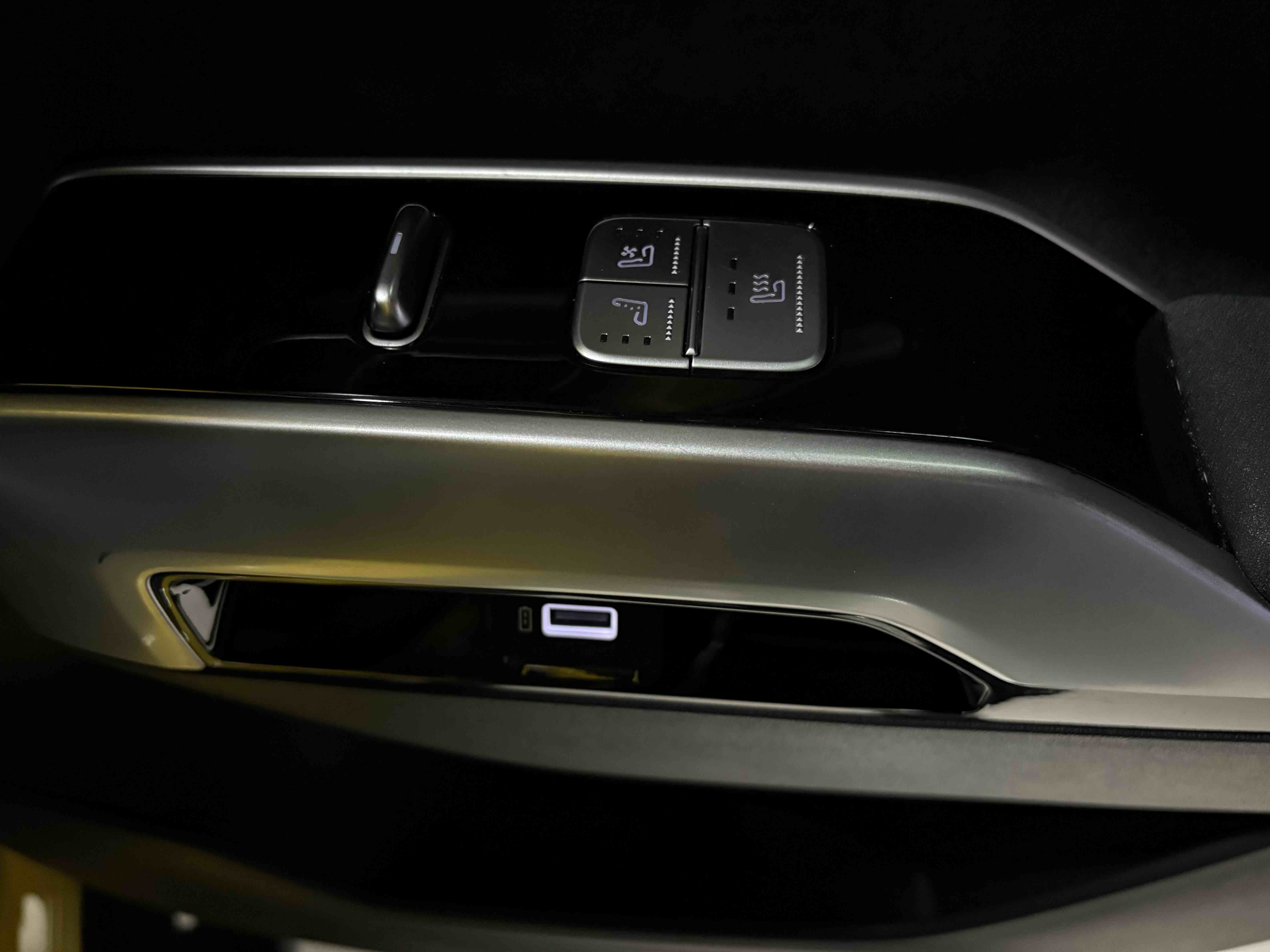 Deepal G318 2025 imagem de carro #10