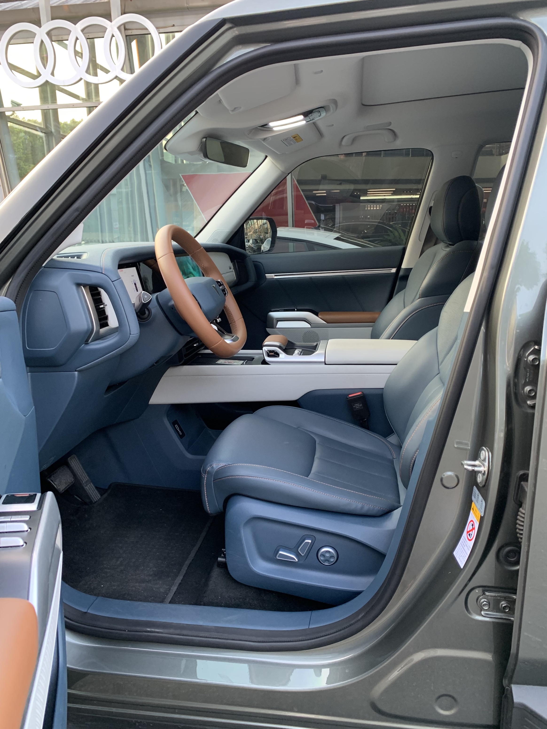 Deepal G318 2024 car image #10