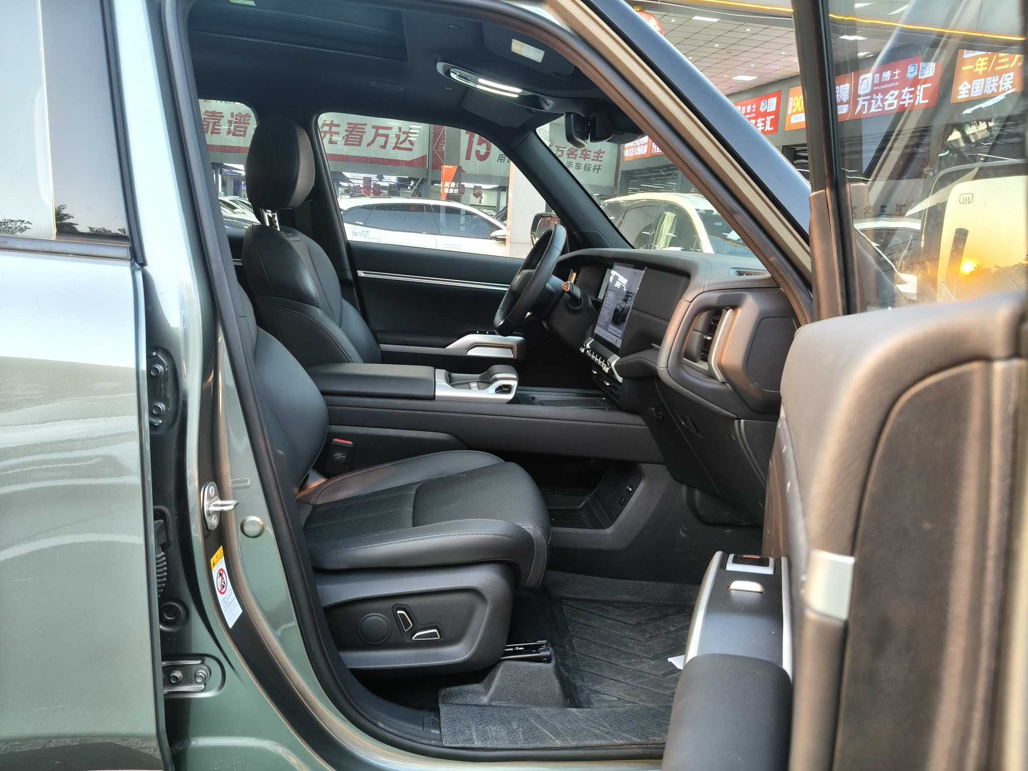 Deepal G318 2025 car image #10