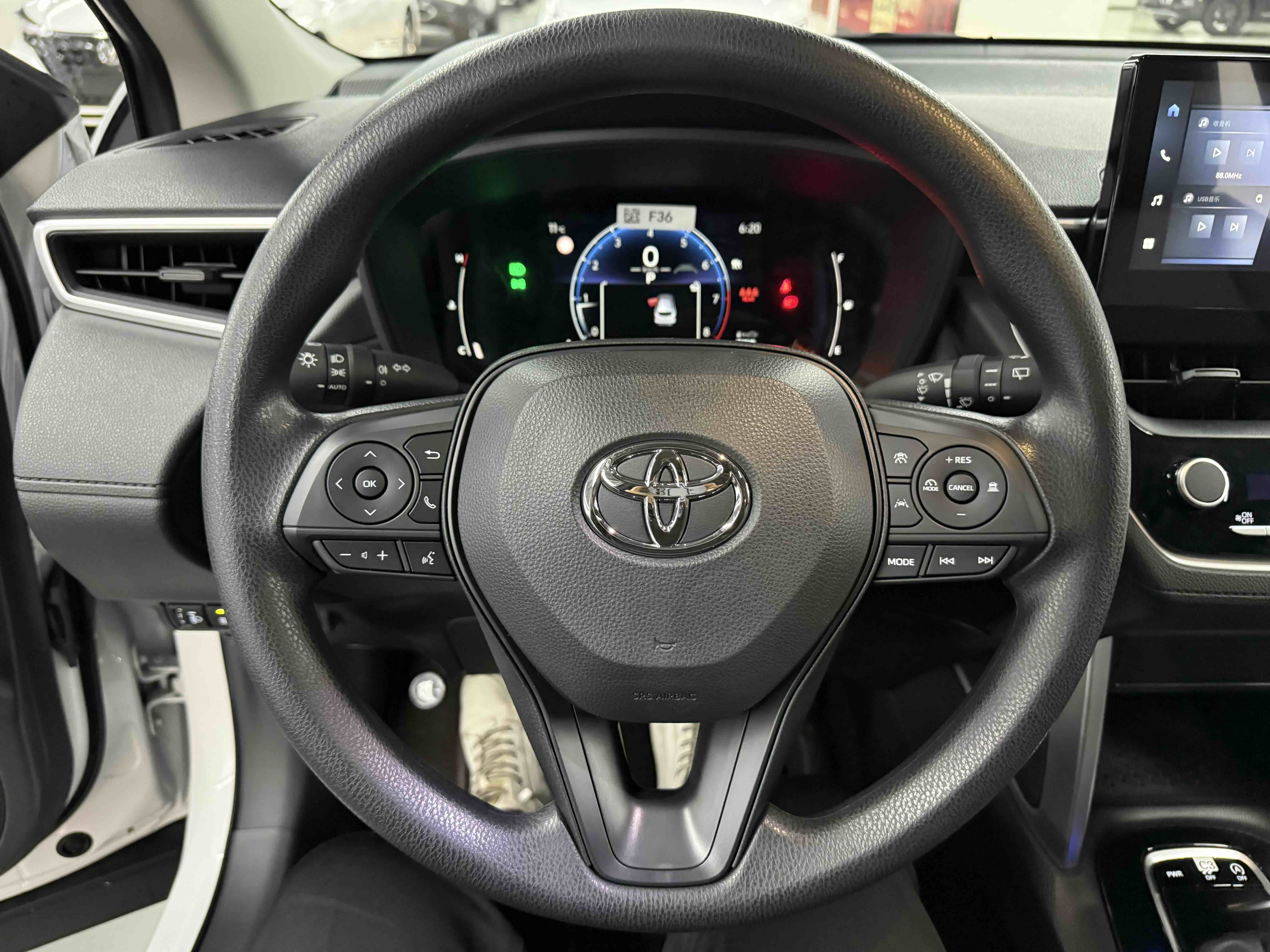 Toyota Corolla Cross 2026 immagine di auto #10