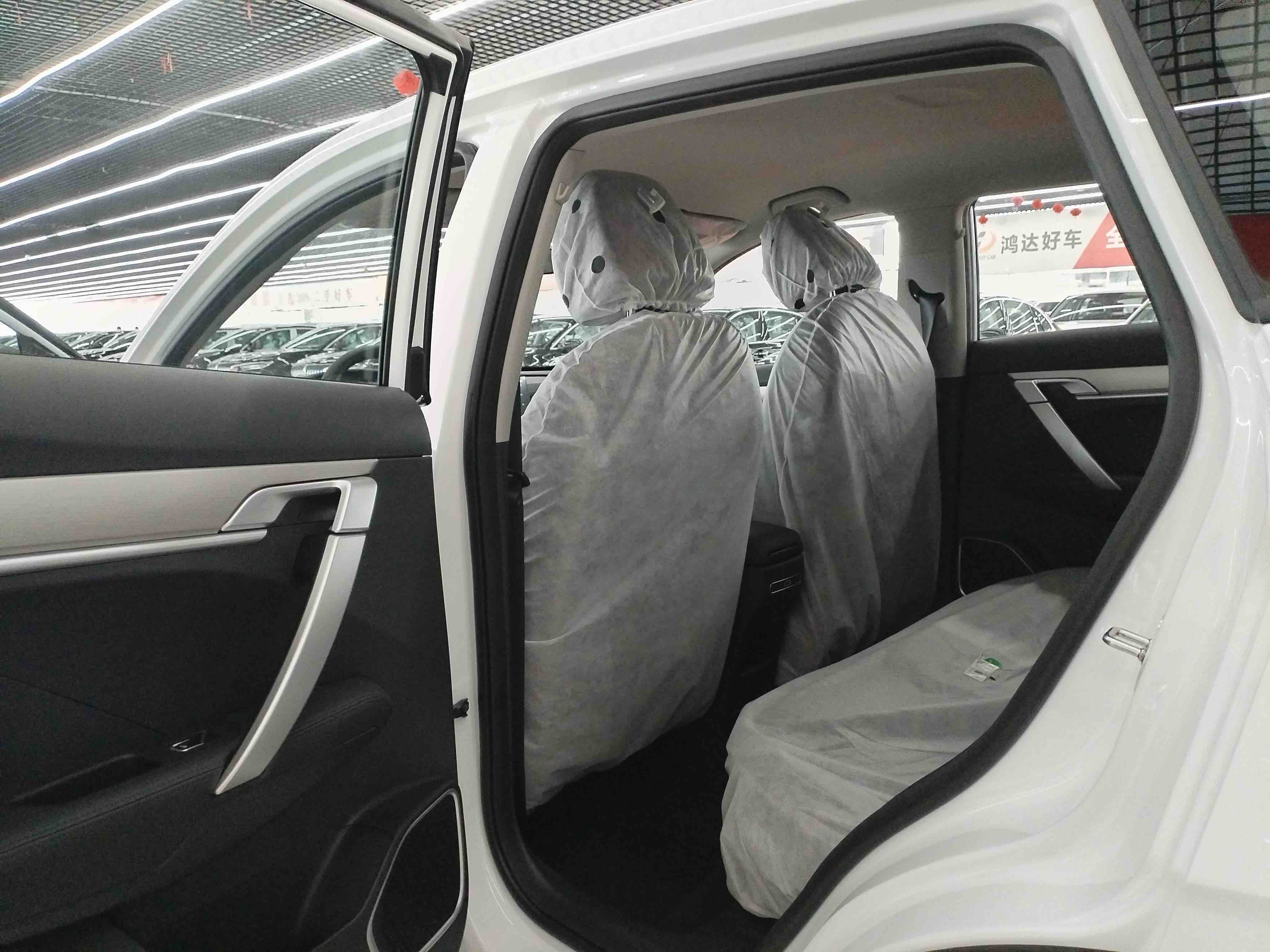 GEELY Coolray 2025 #10 GEELY Coolray 2025 car image #10