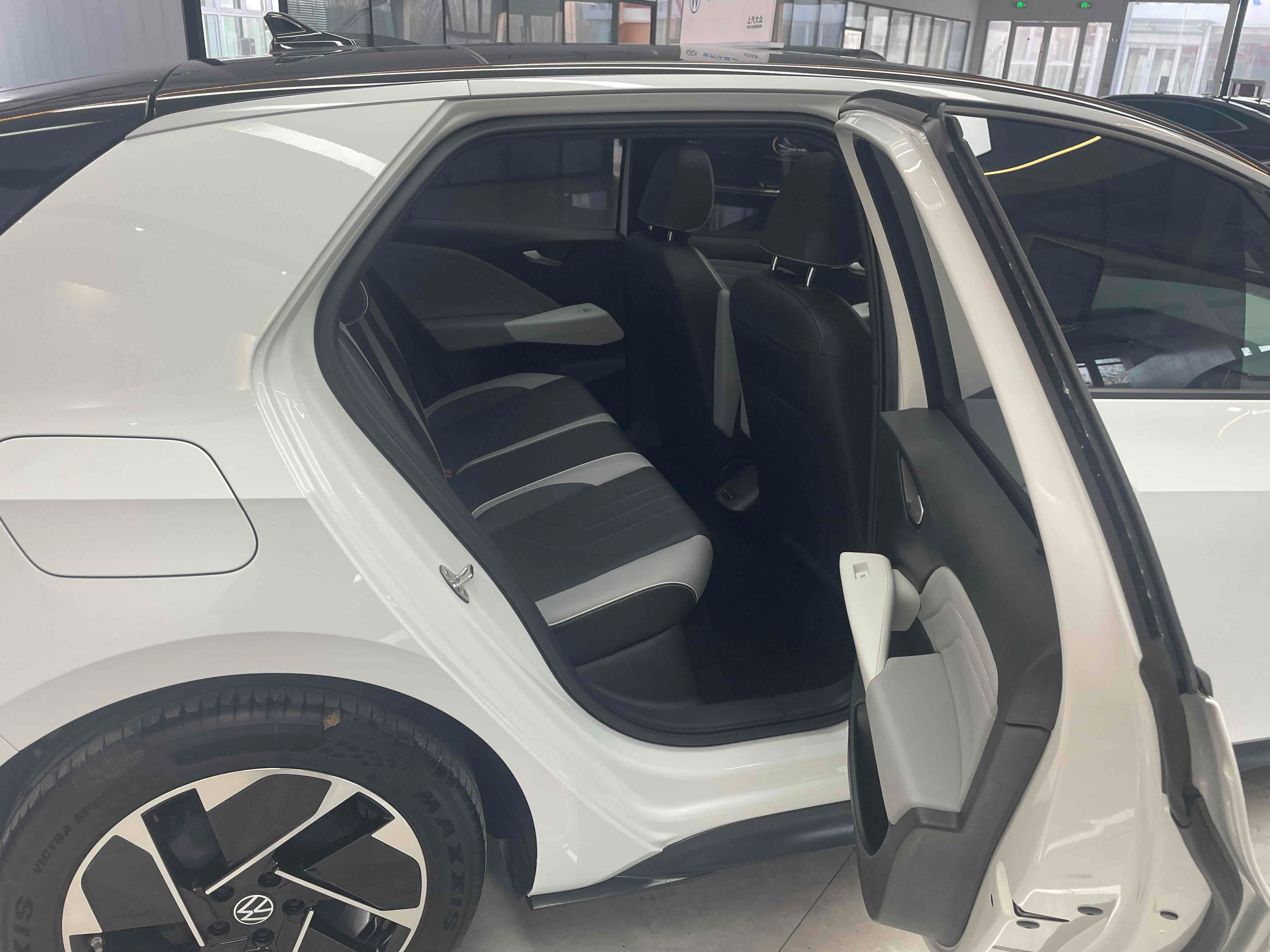 Volkswagen ID.3 2024 car image #10