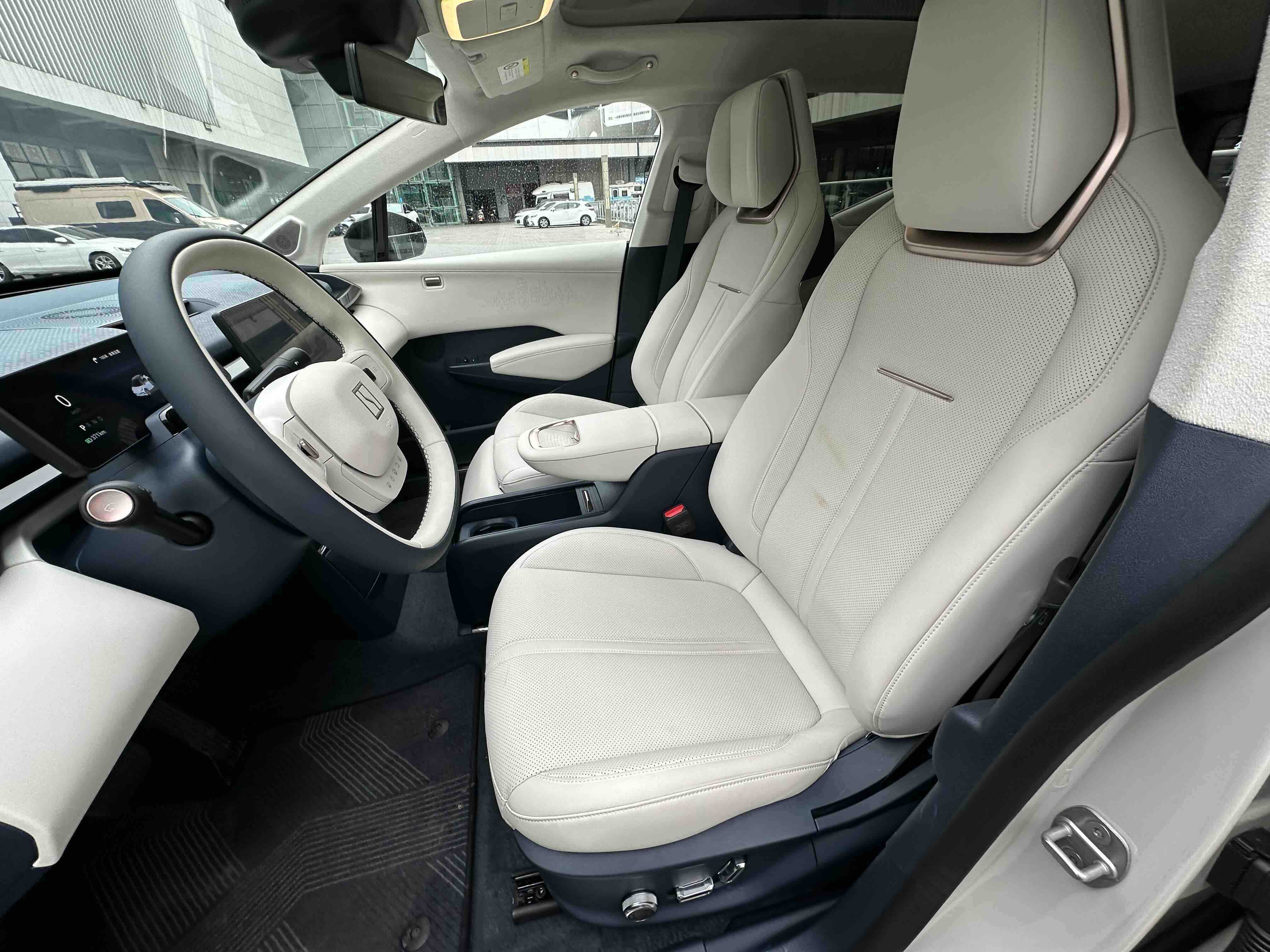 Zeekr X 2024 car image #10