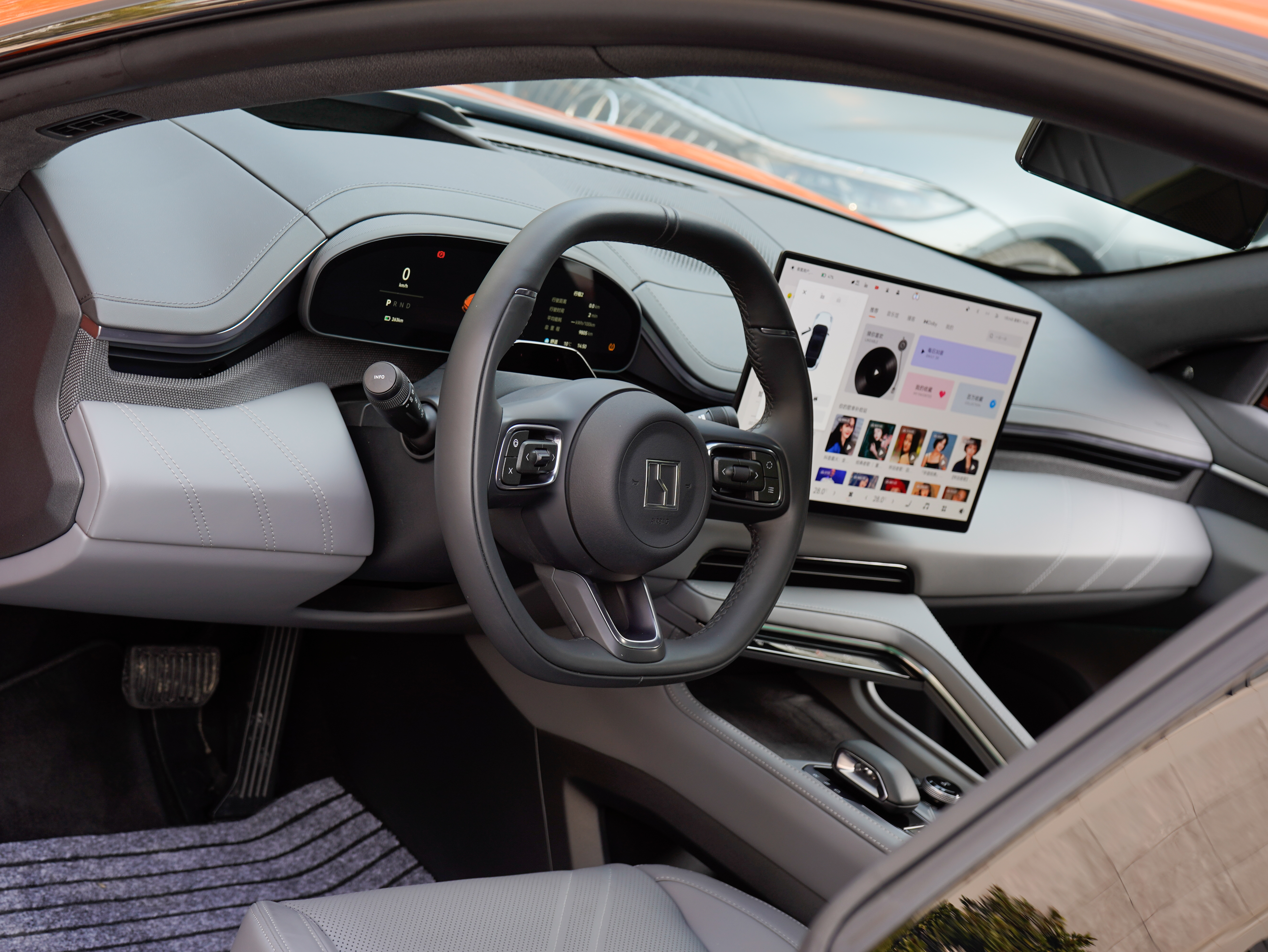 Zeekr 001 2024 immagine di auto #10