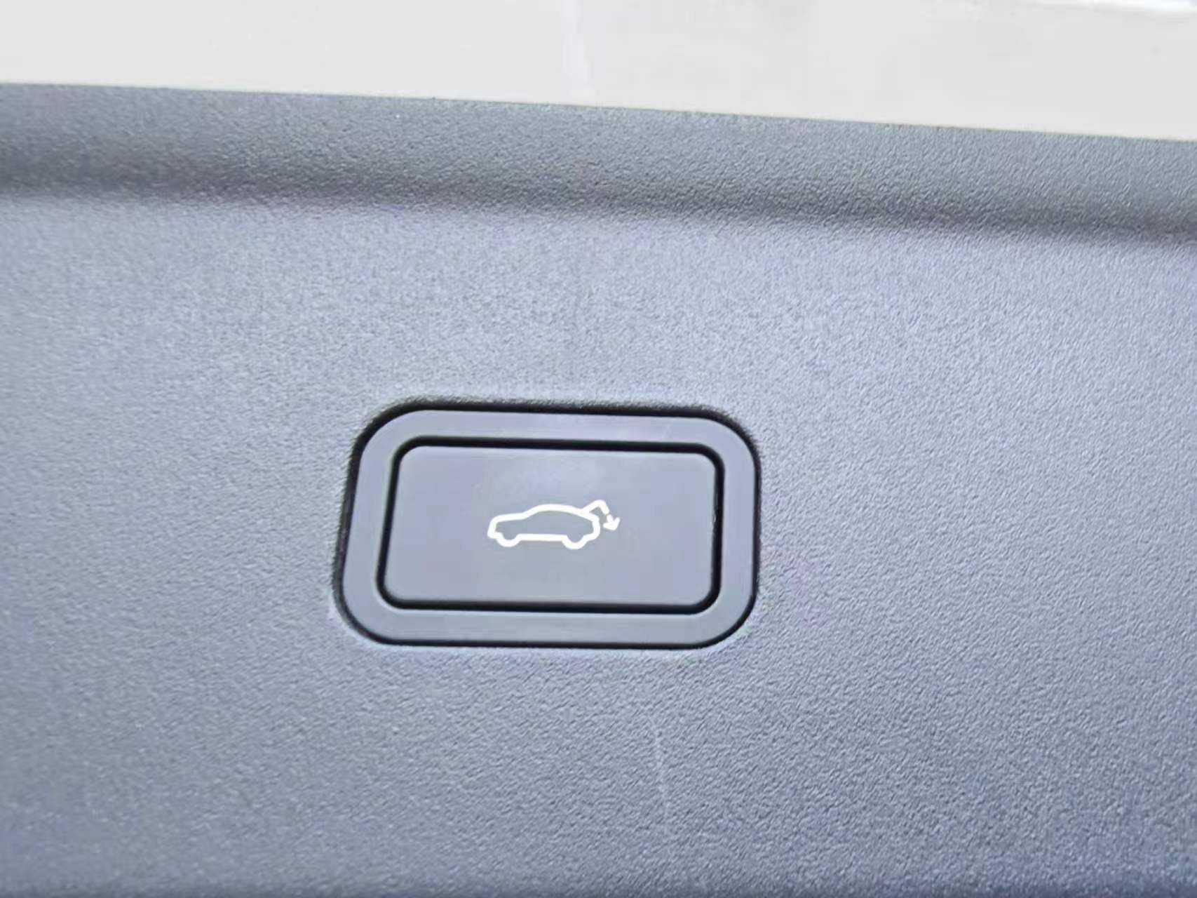 极氪 极氪007 2025 汽车图片 #10