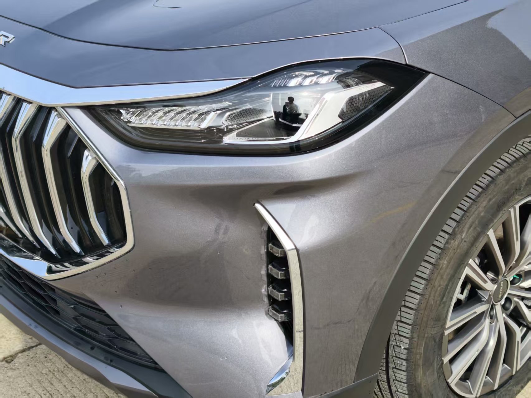 X70 PLUS 2025 car image #10