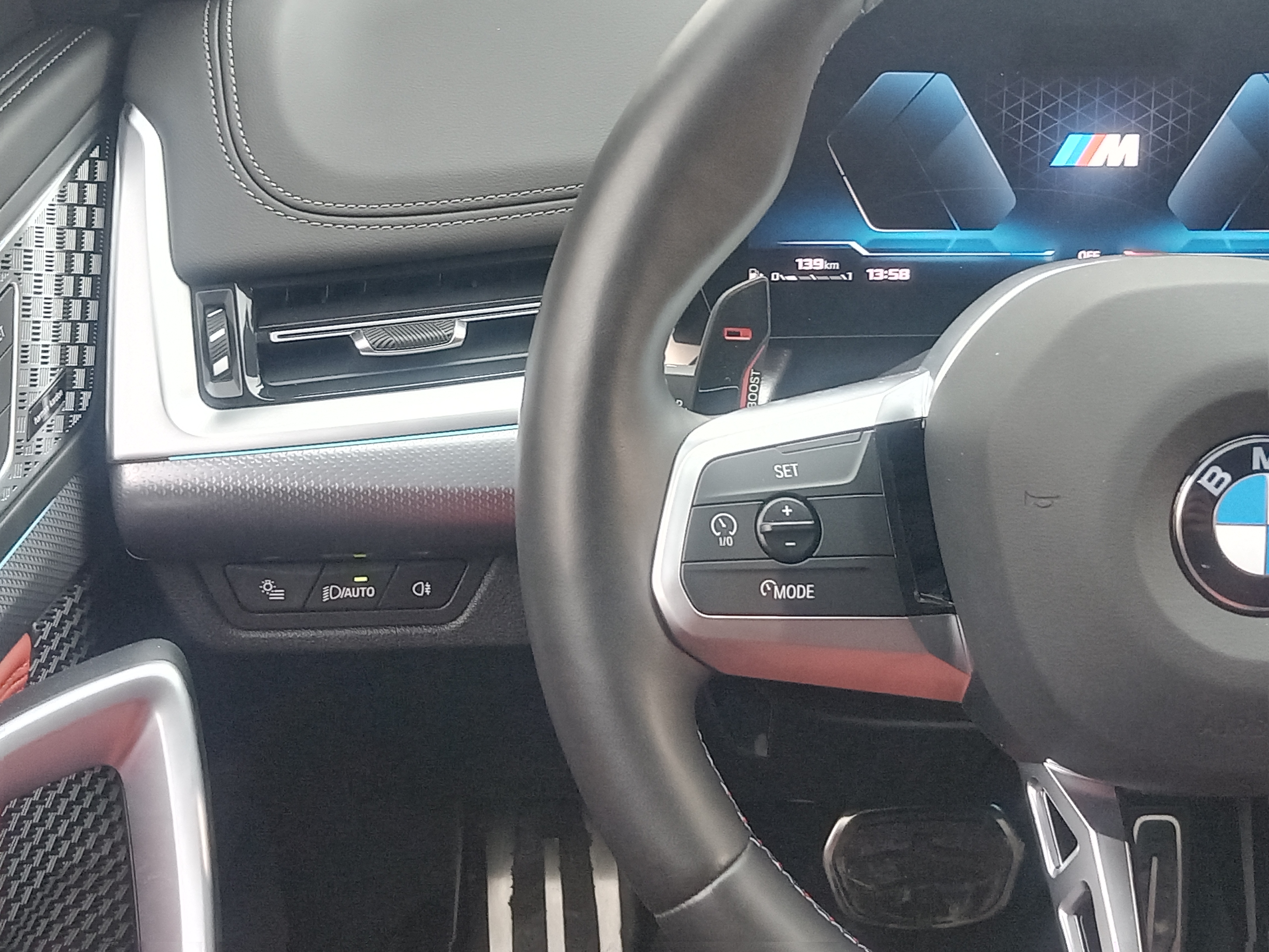 BMW X1 M35Li 2025 #10 BMW X1 M35Li 2025 car image #10