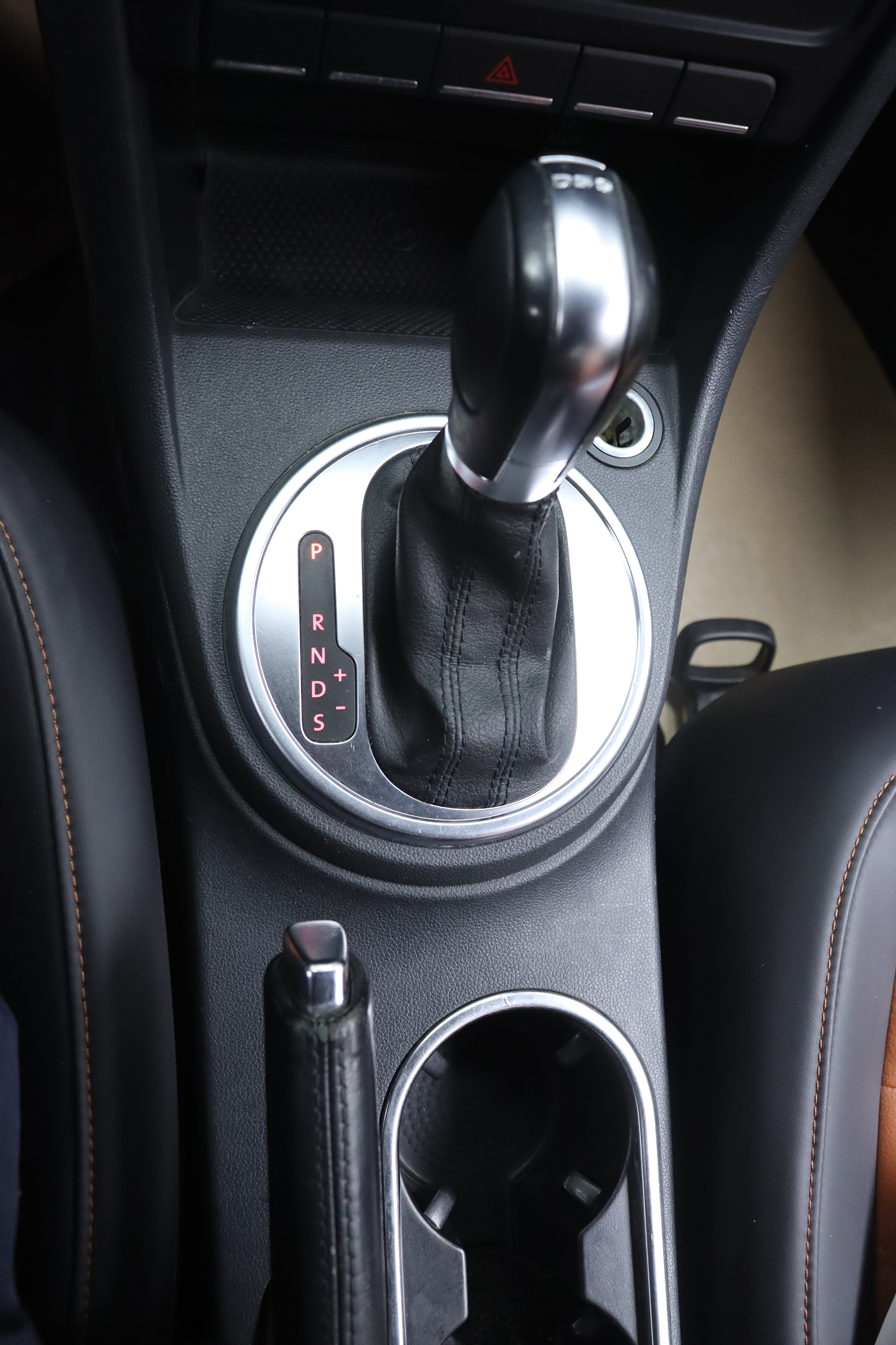 Volkswagen Beetle 2014 изображение автомобиля #10