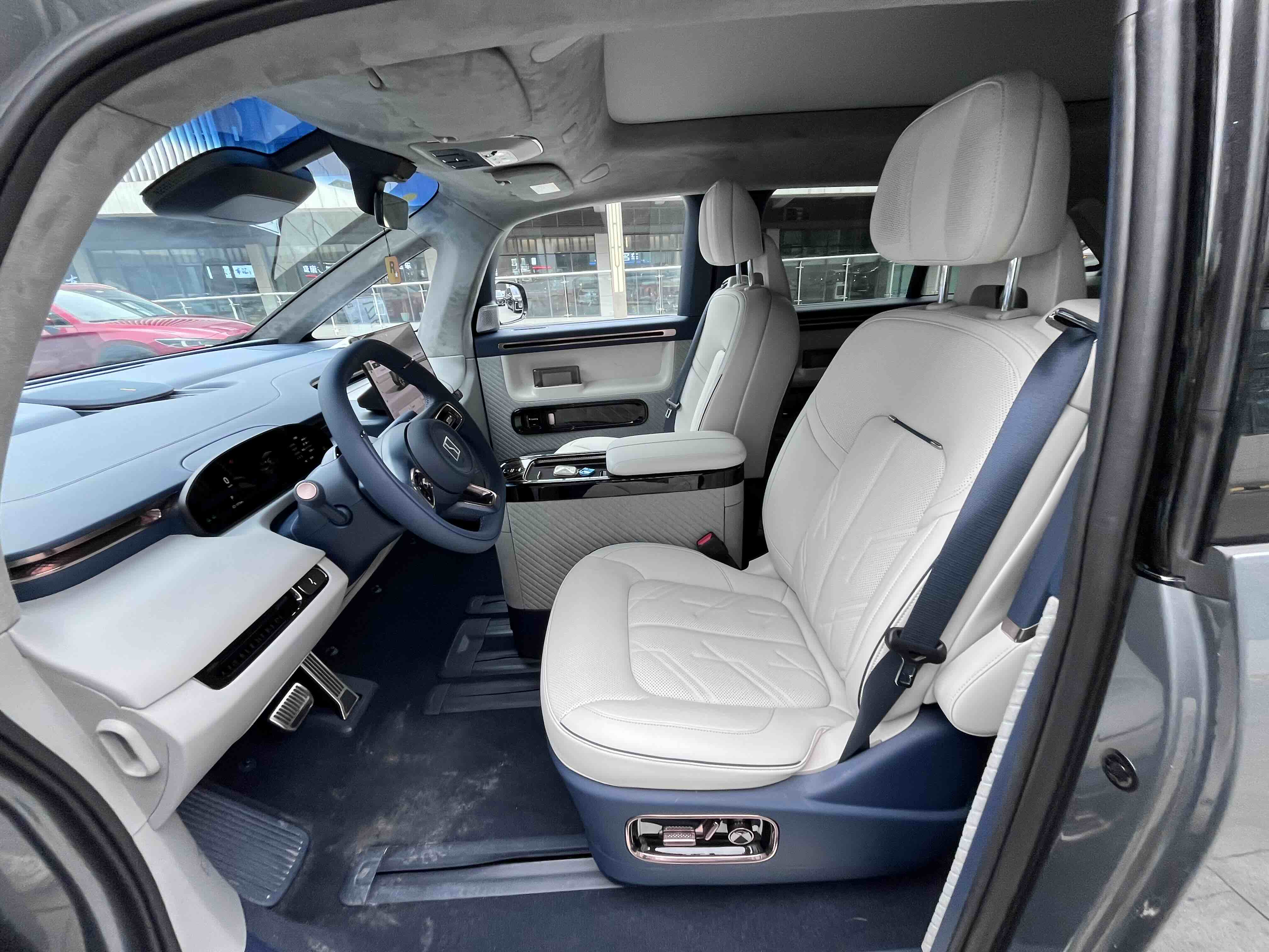 Zeekr MIX 2024 صورة سيارة #10