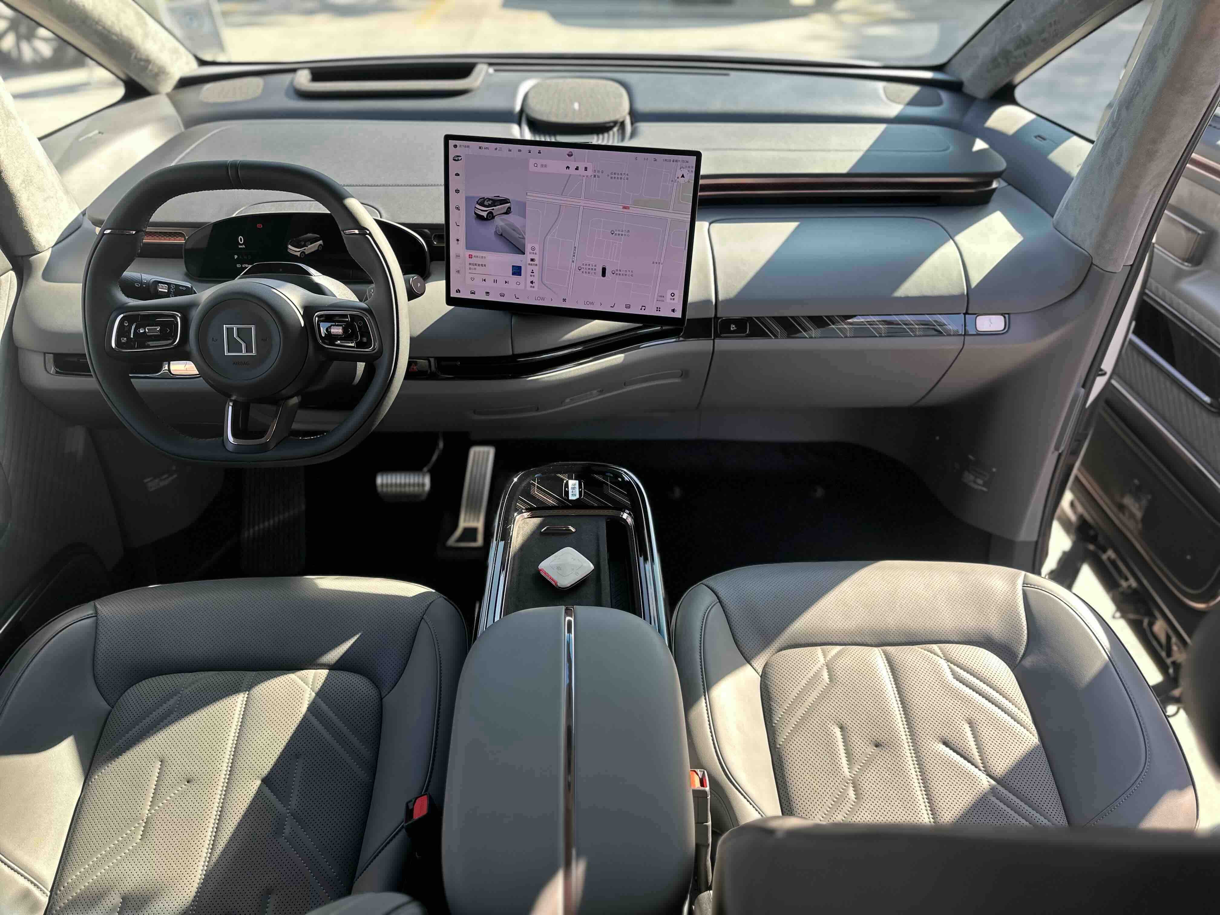 极氪 极氪MIX 2024 汽车图片 #10