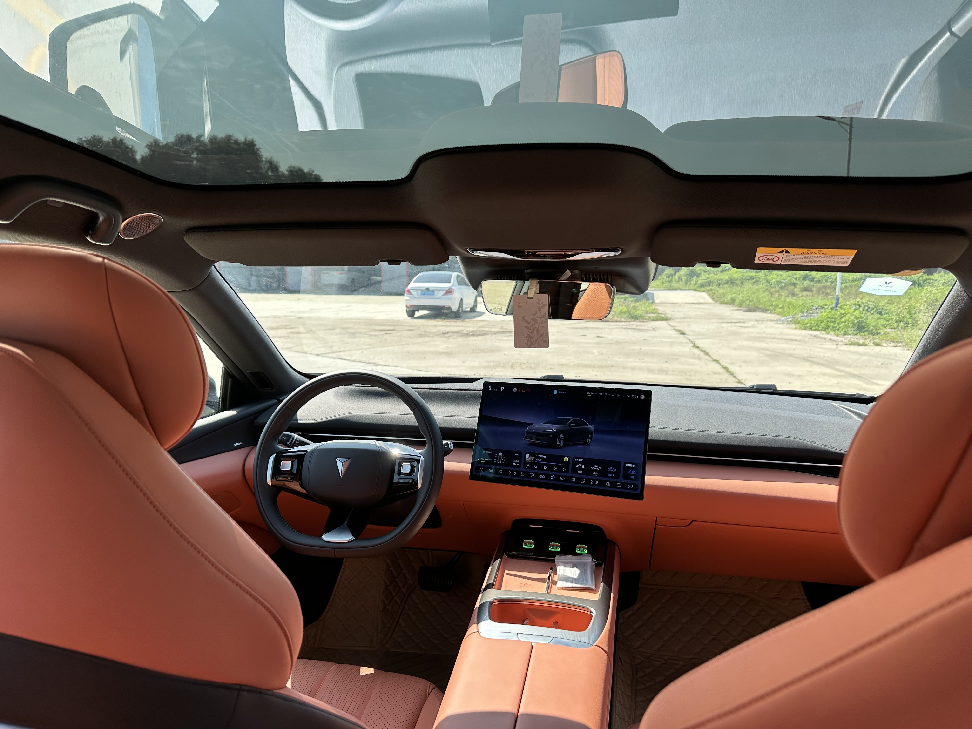 Deepal L07 2025 car image #10