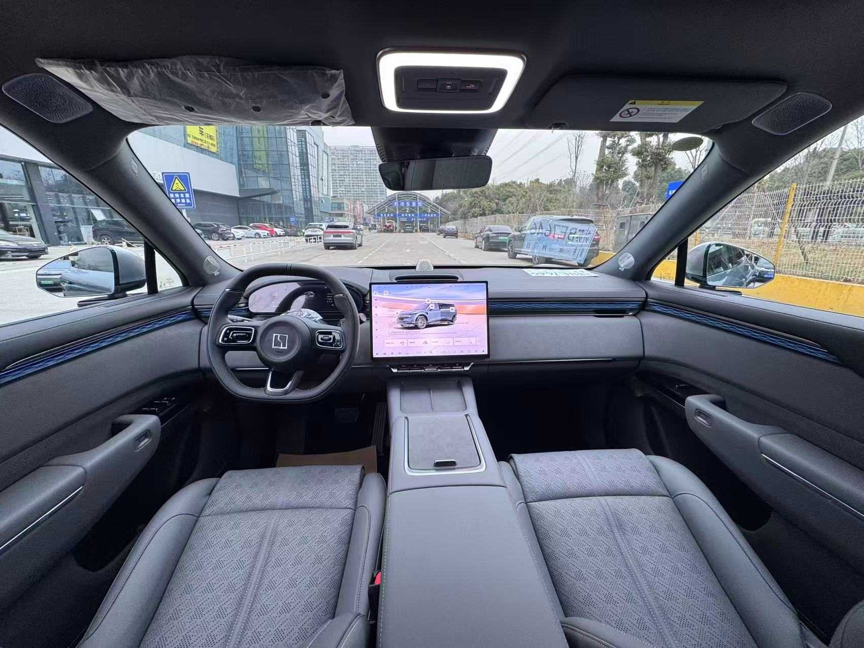 Zeekr 7X 2026 car image #10