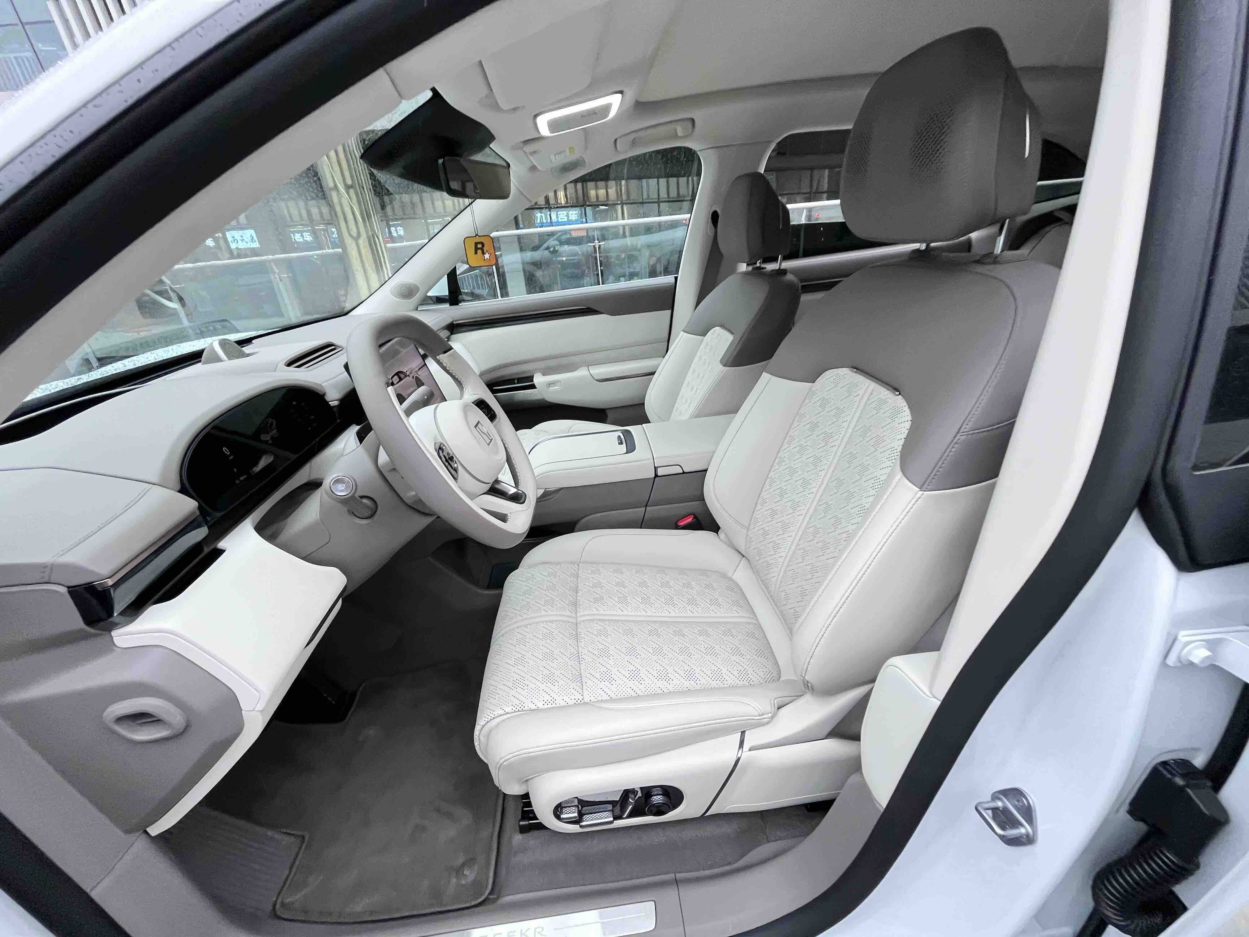 极氪 极氪7X 2024 汽车图片 #10