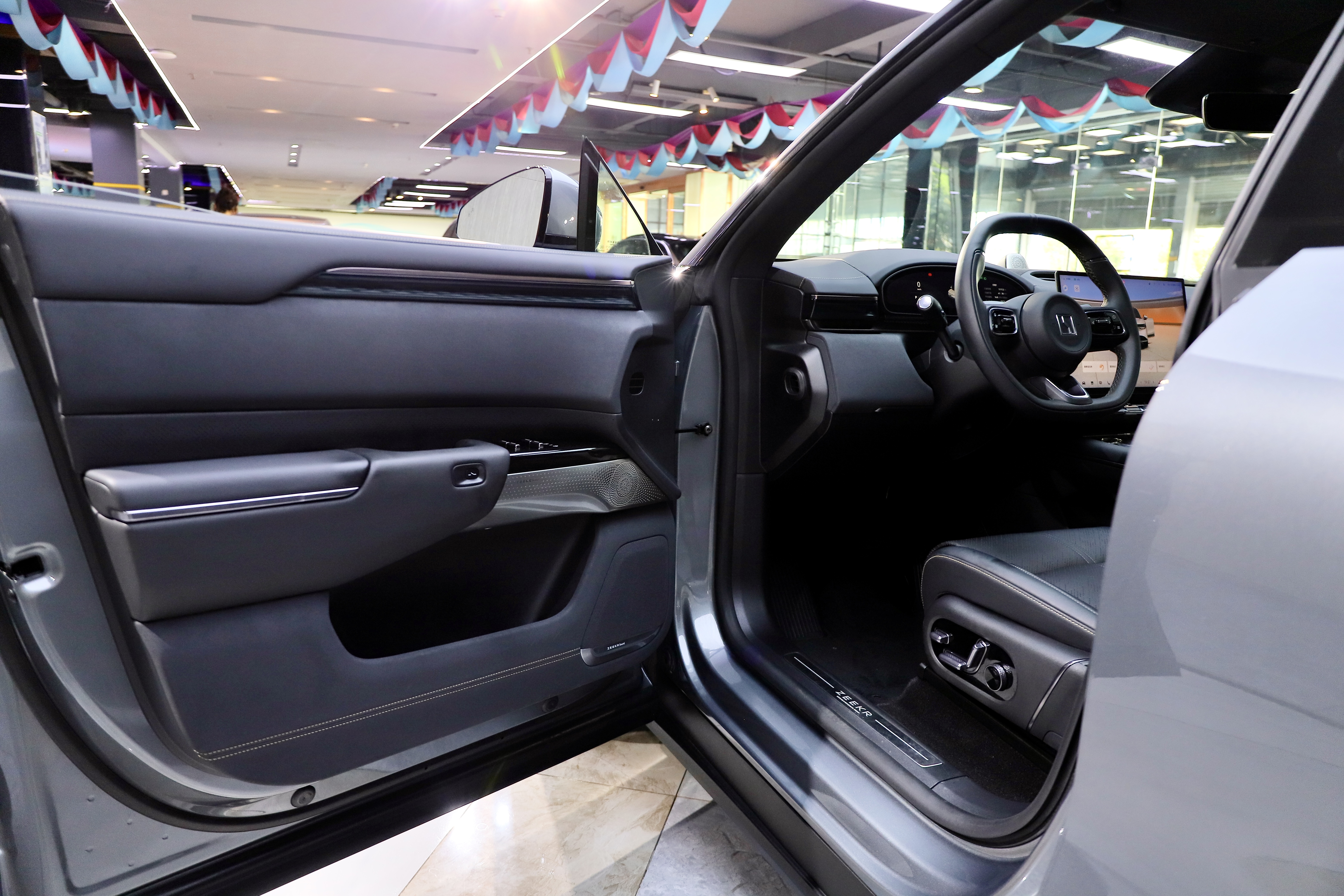 极氪 极氪7X 2024 汽车图片 #10