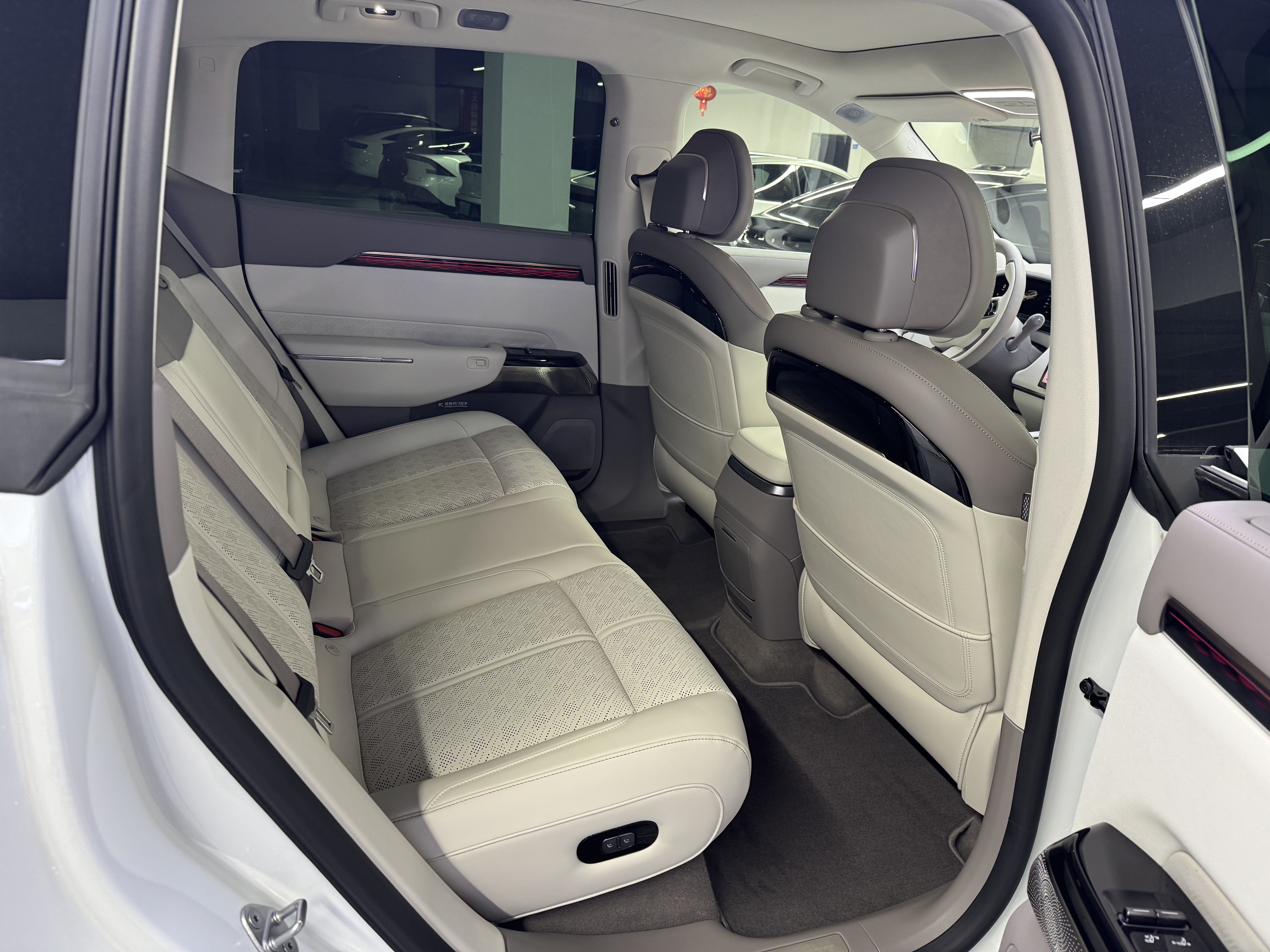 极氪 极氪7X 2026 汽车图片 #10