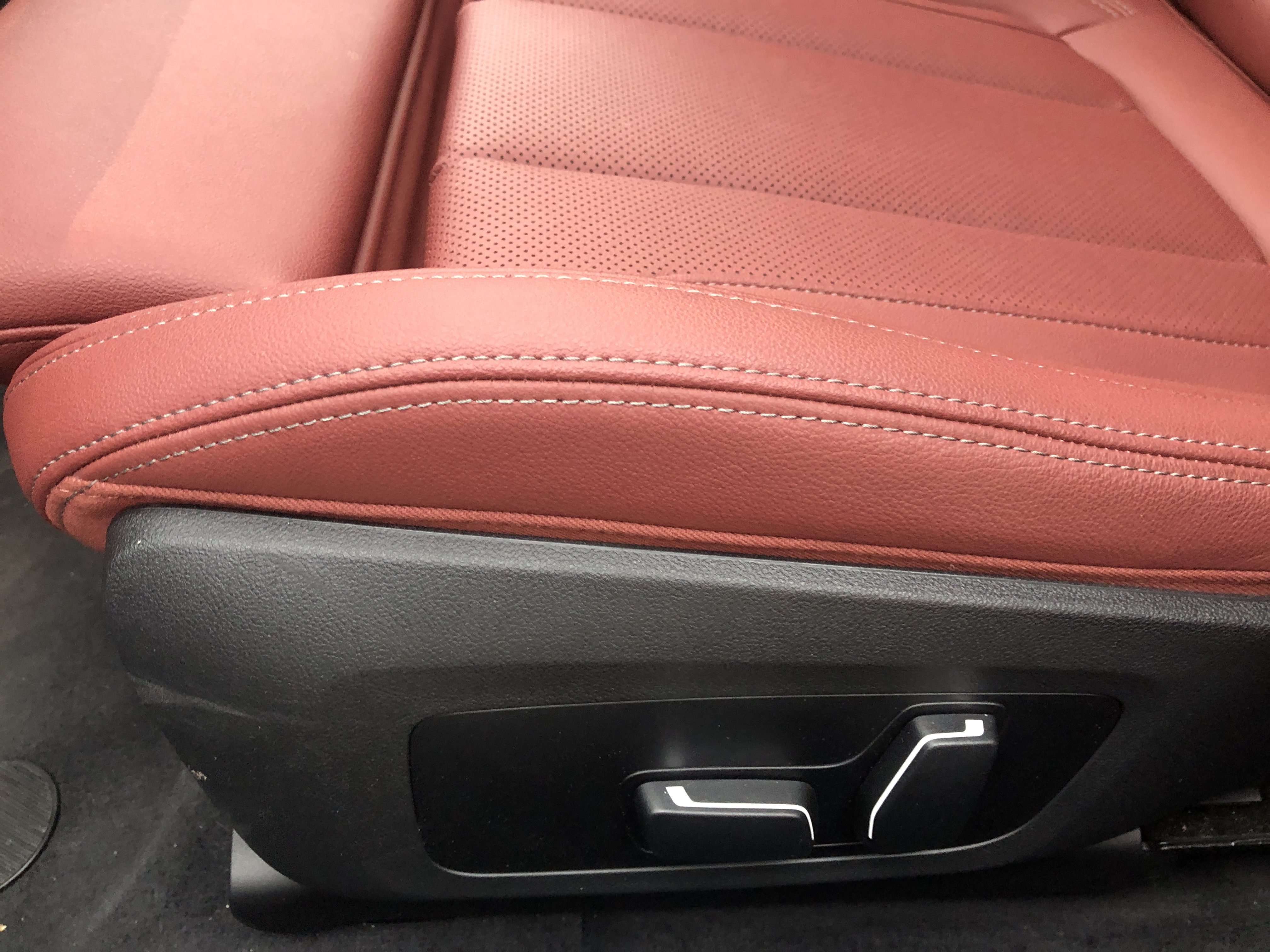 BMW i4 2025 car image #10