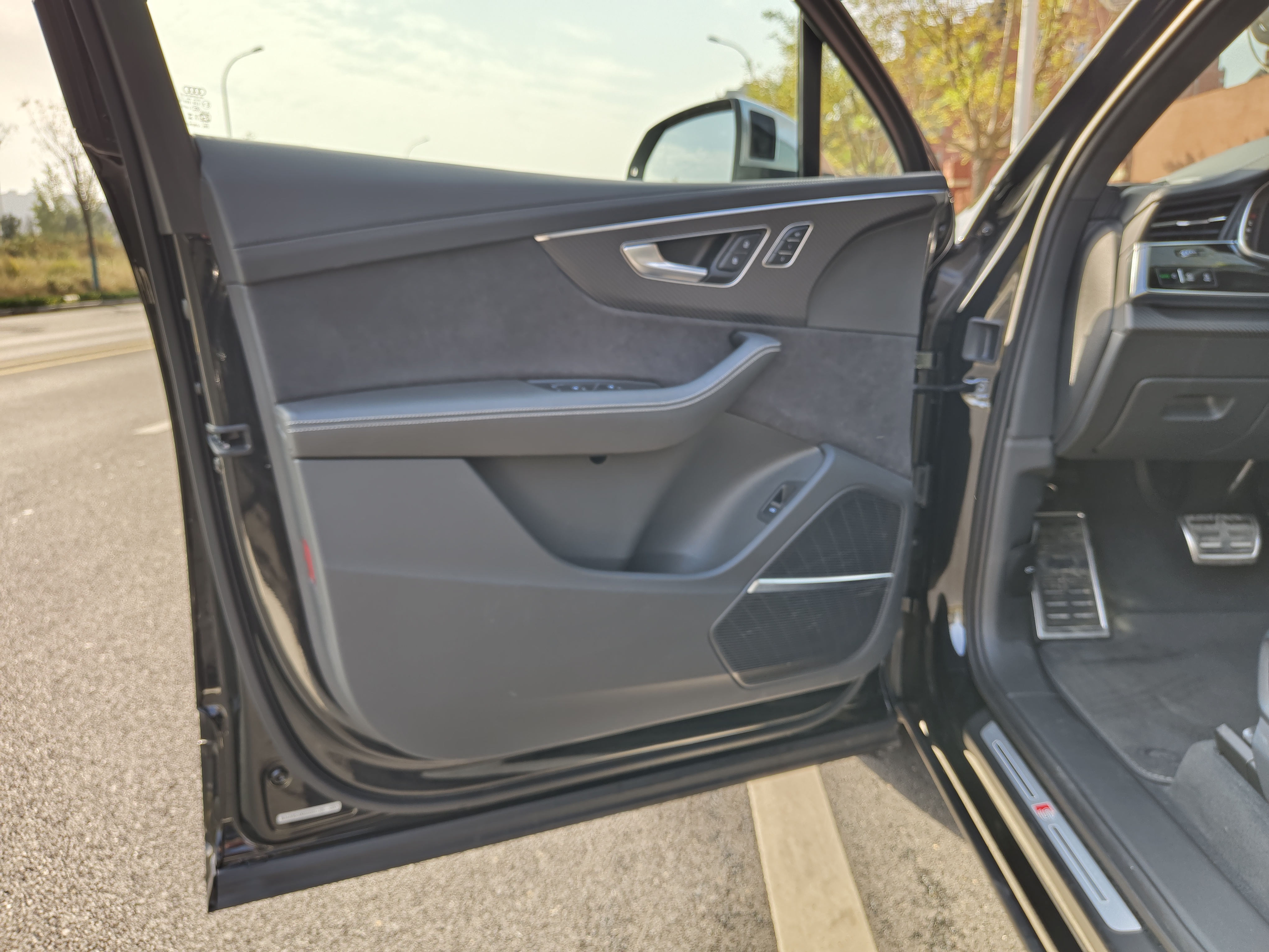 Audi SQ7 2024 #10 Audi SQ7 2024 car image #10