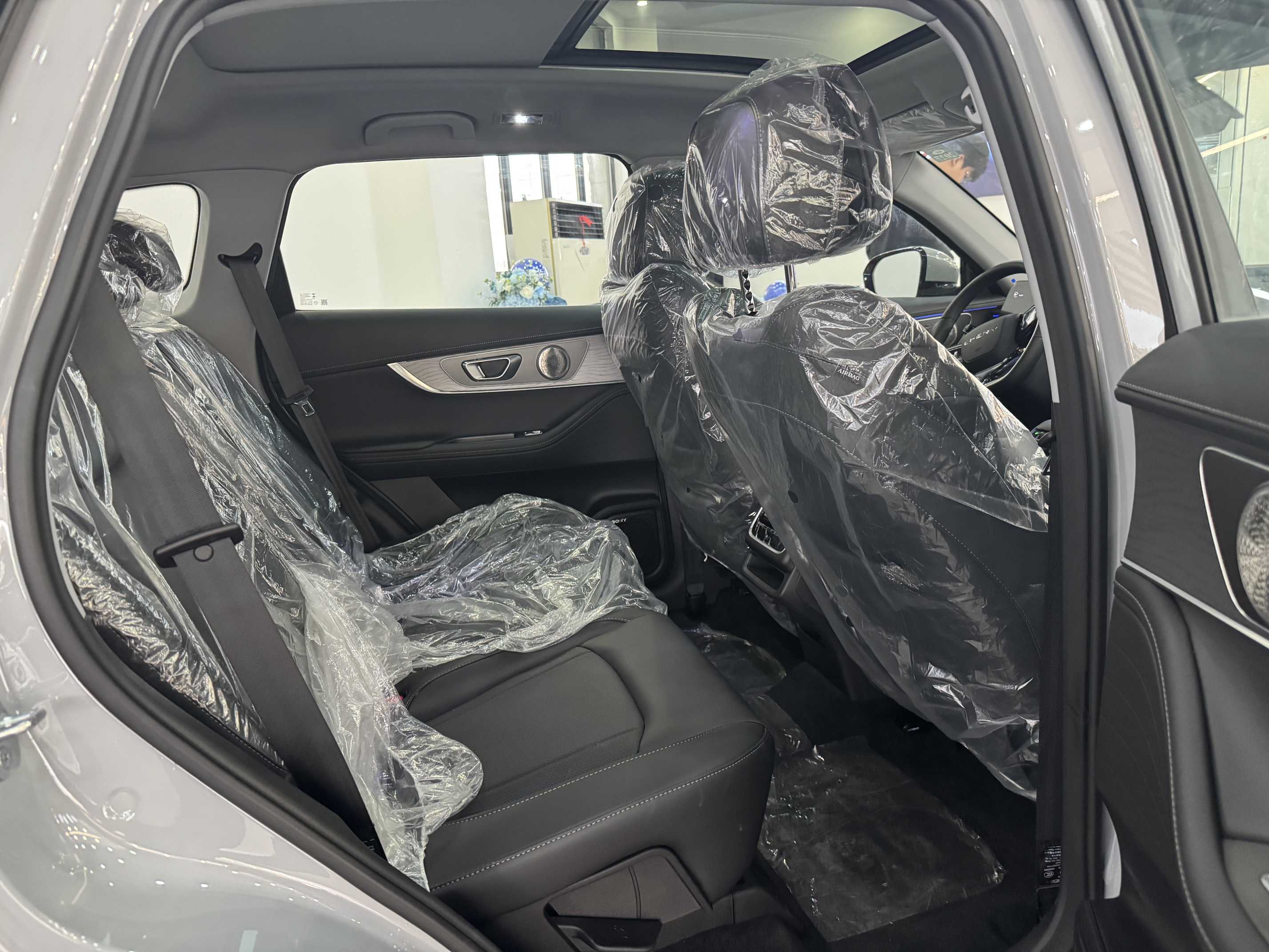 Chery Tiggo 8 PRO New Energy 2025 immagine di auto #10