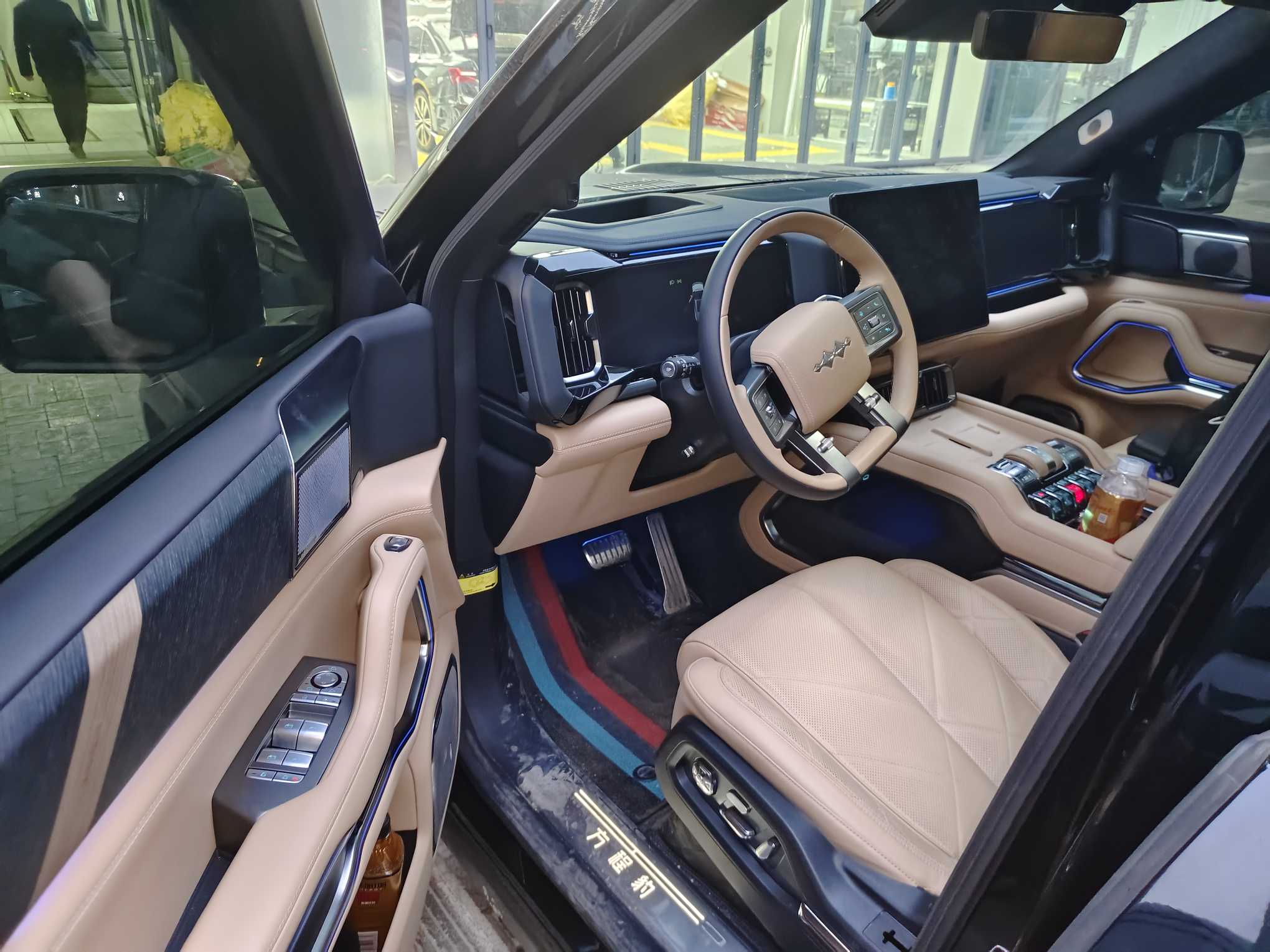 FangChengBao Leopard 8 2025 car image #10