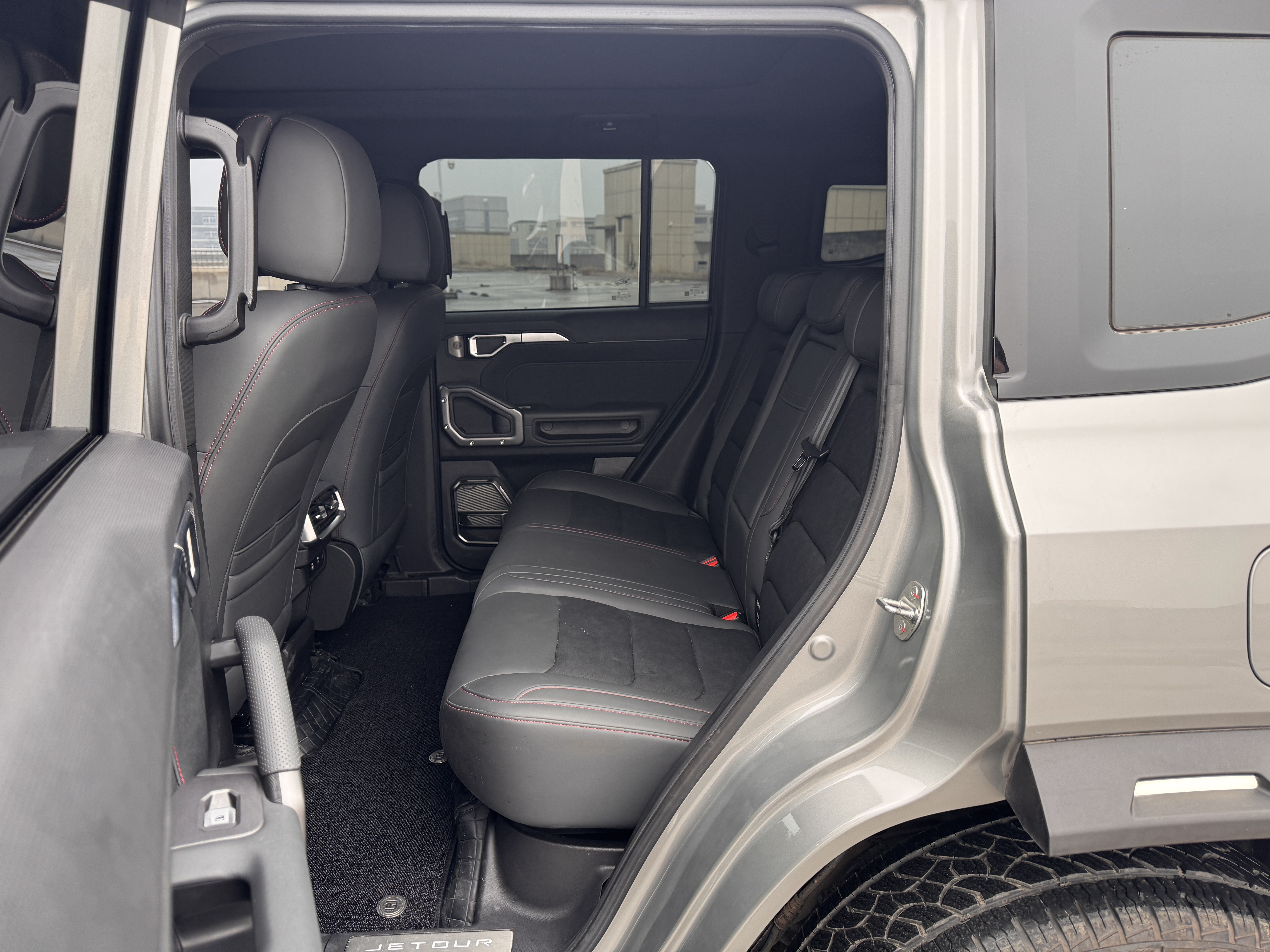 Jetour Traveller 2024 car image #10