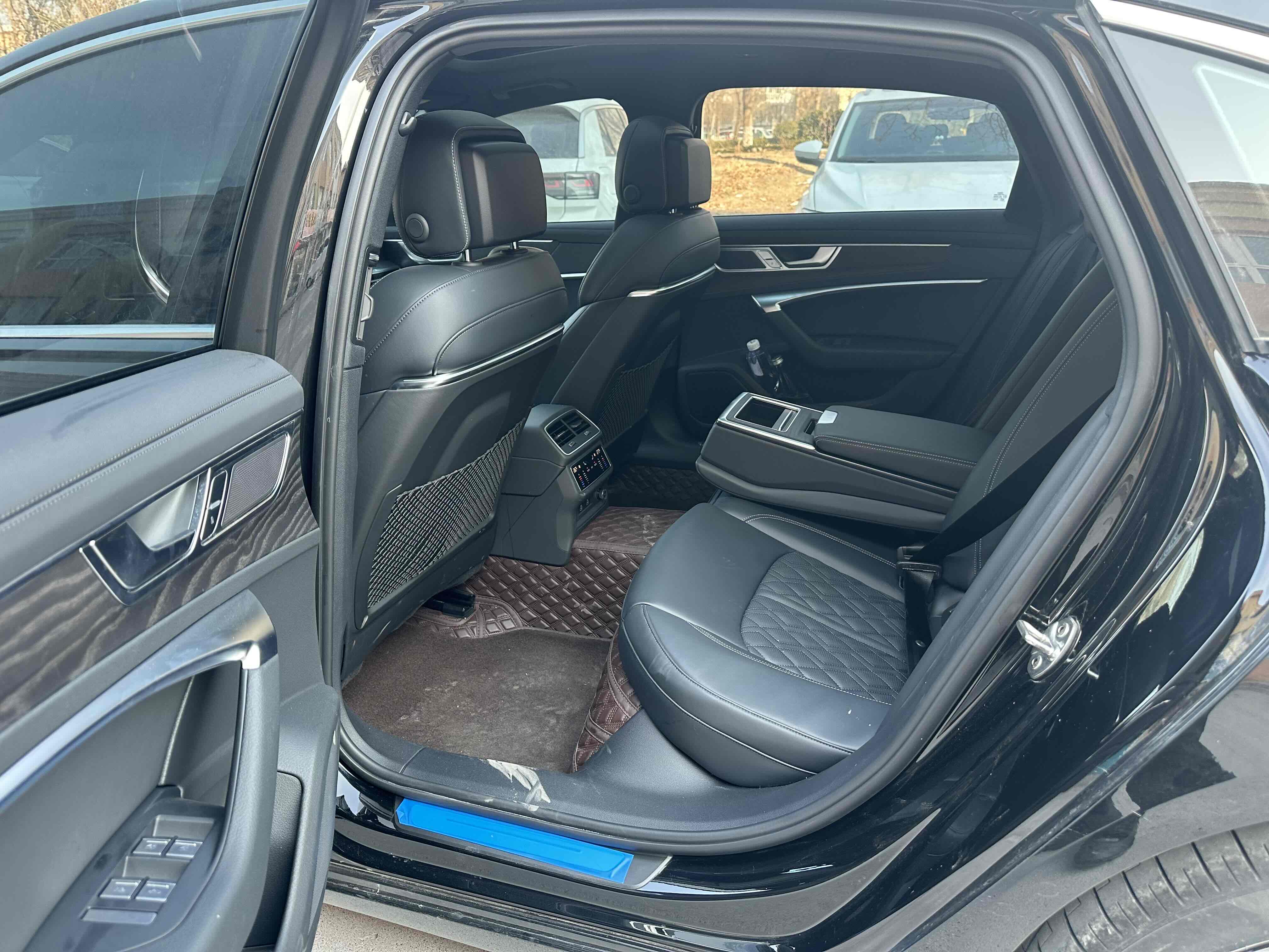 Audi A6L 2025 immagine di auto #10