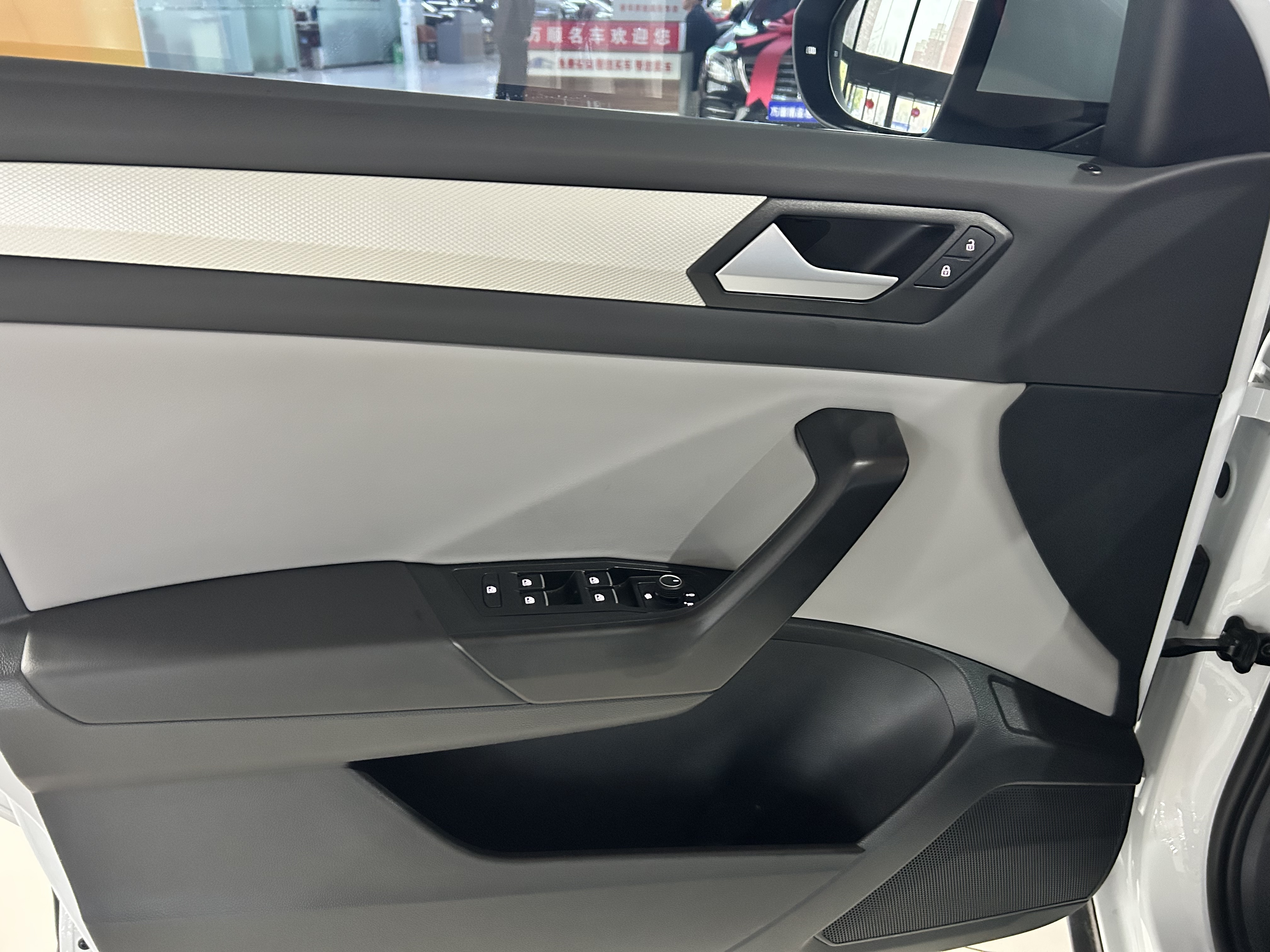 T-Roc 2025 #10 T-Roc 2025 car image #10