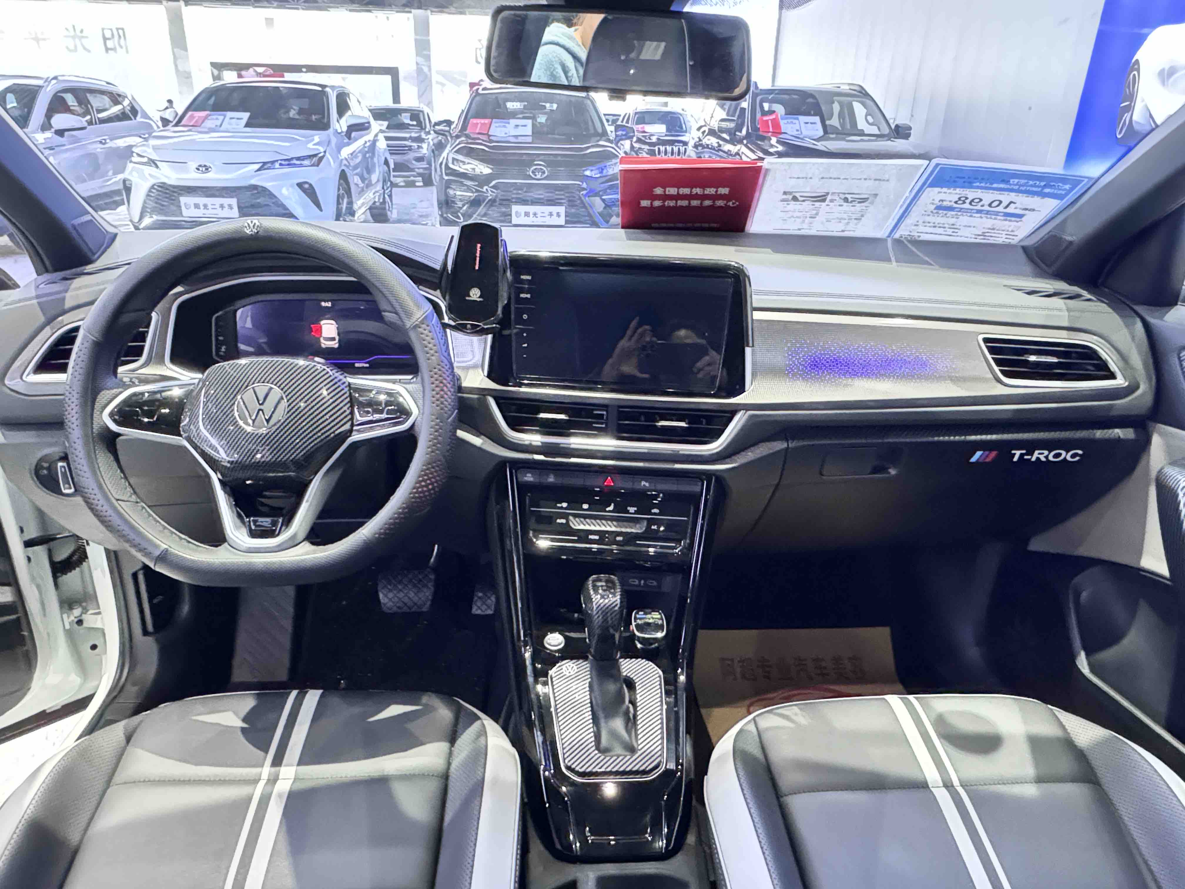 T-Roc 2025 car image #10