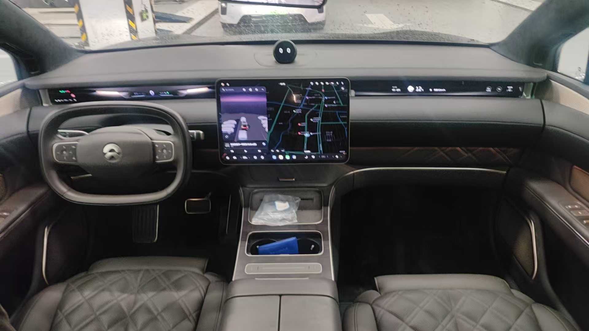 NIO ET9 2025 immagine di auto #10